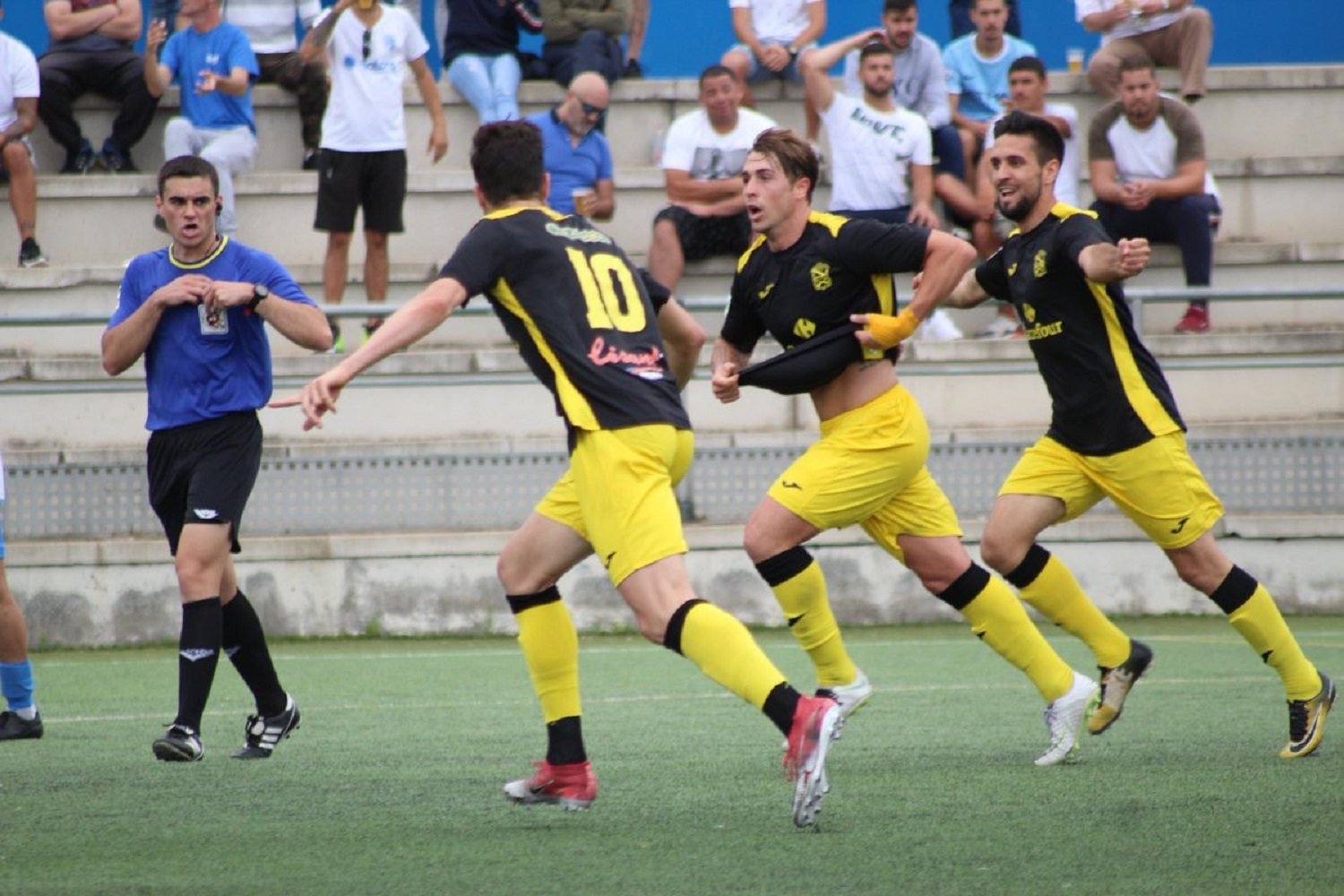 El somni del Prat de Pedro Dólera de pujar a Segona B continua ben viu