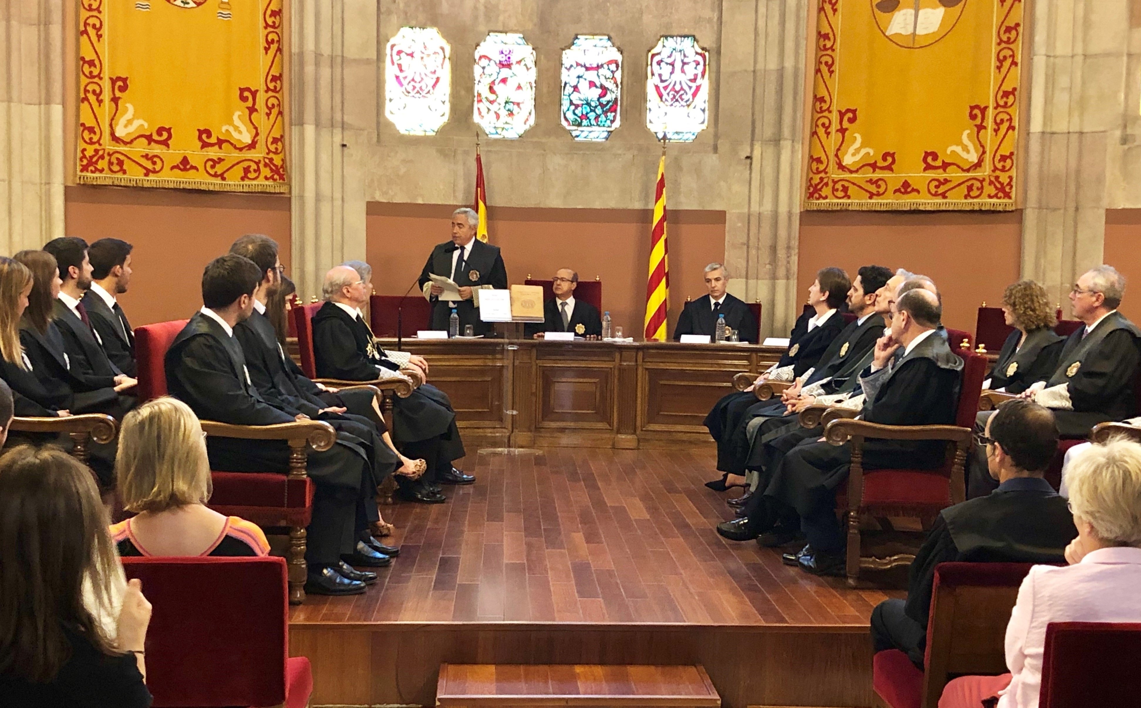 La Fiscalía de Catalunya mantendrá la "firmeza" contra las autoridades que infrinjan la ley