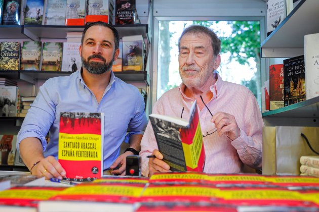 Abascal Dragó Feria Libro EFE