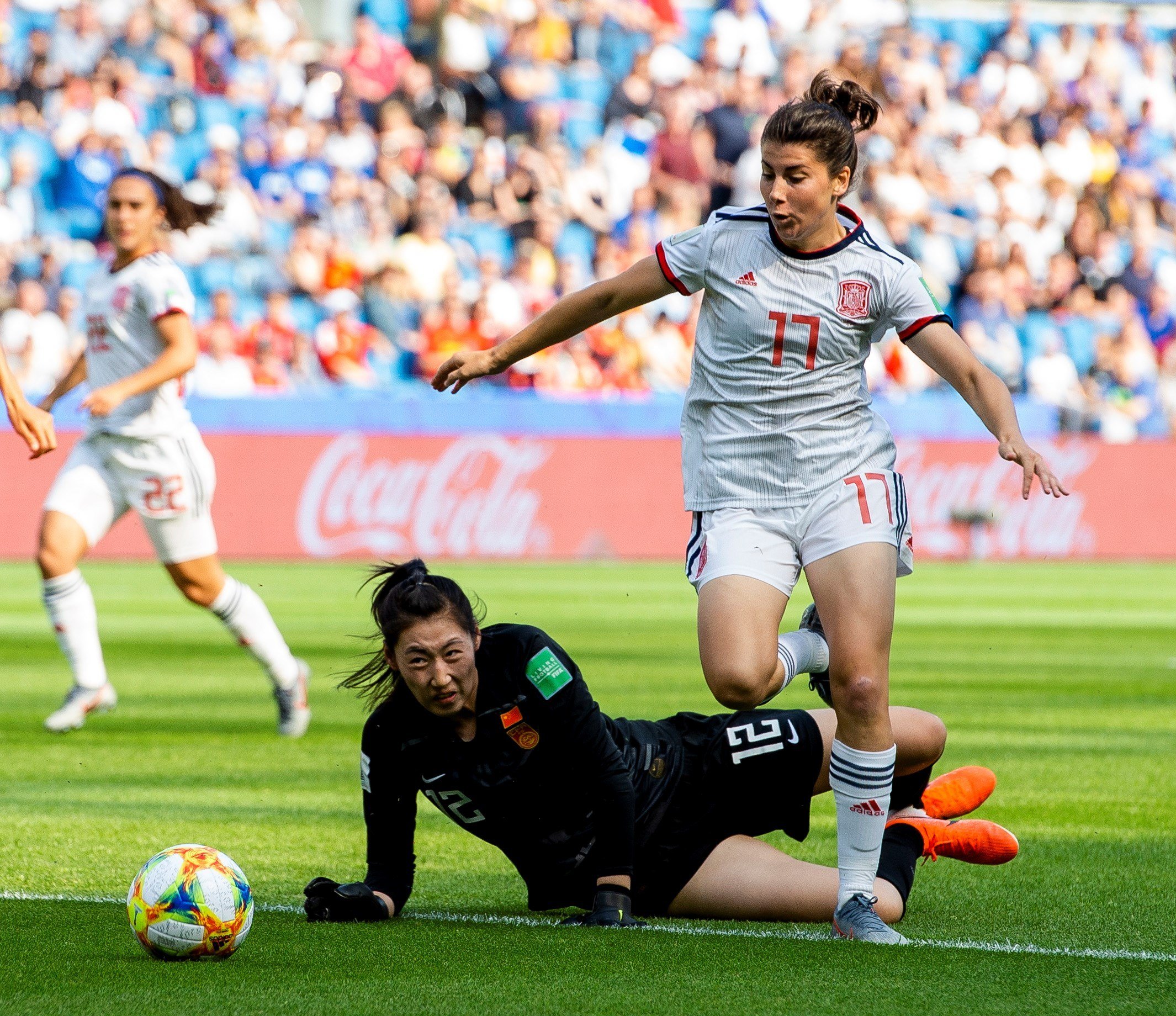 España se clasifica para los octavos del Mundial después de empatar con China (0-0)