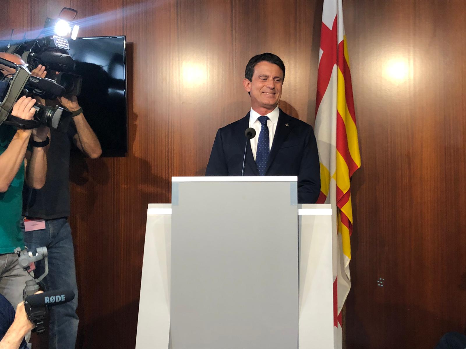 Valls tilda los vínculos del CNI y el 17-A de "campaña escandalosa" del independentismo