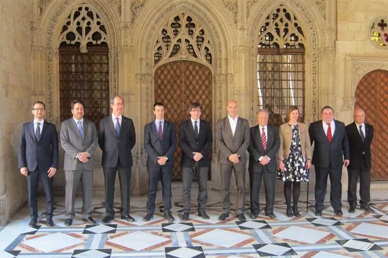 El PP planta a los delegados del Govern en el exterior