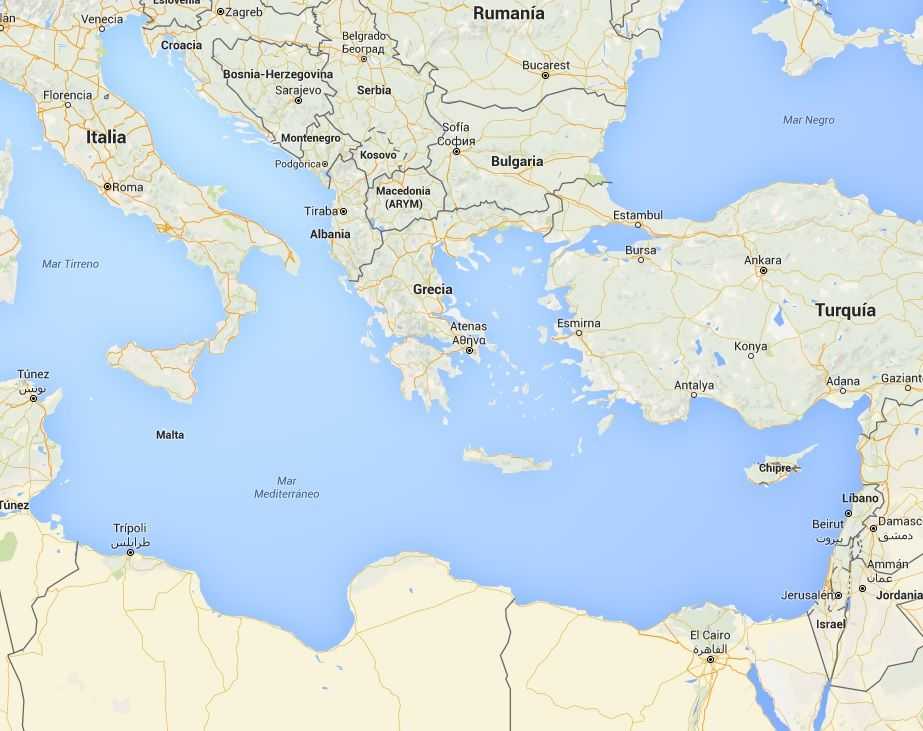 Al menos 400 inmigrantes naufragan en el Mediterráneo