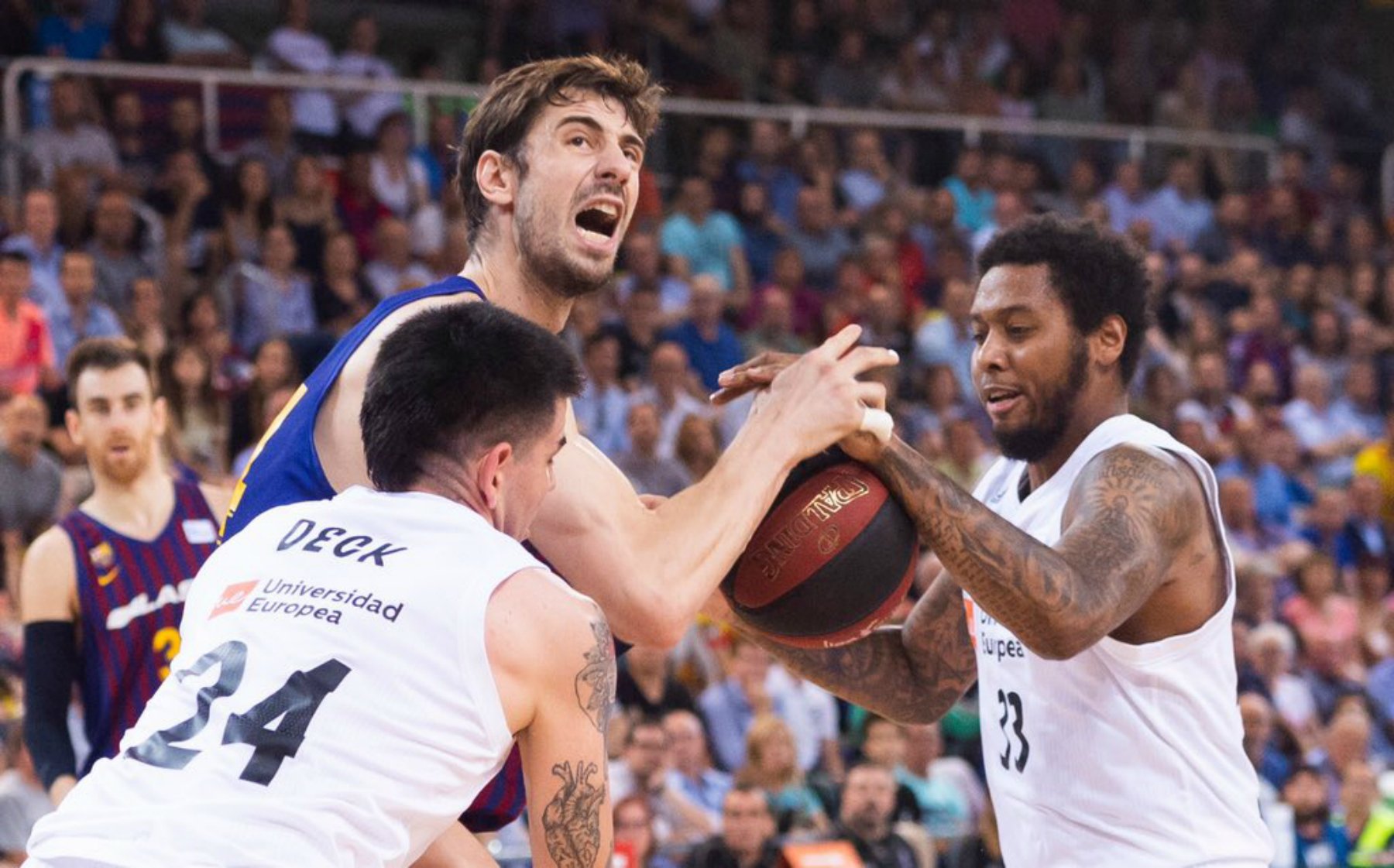 El Barça resiste y fuerza el cuarto partido de la final contra el Madrid (78-77)