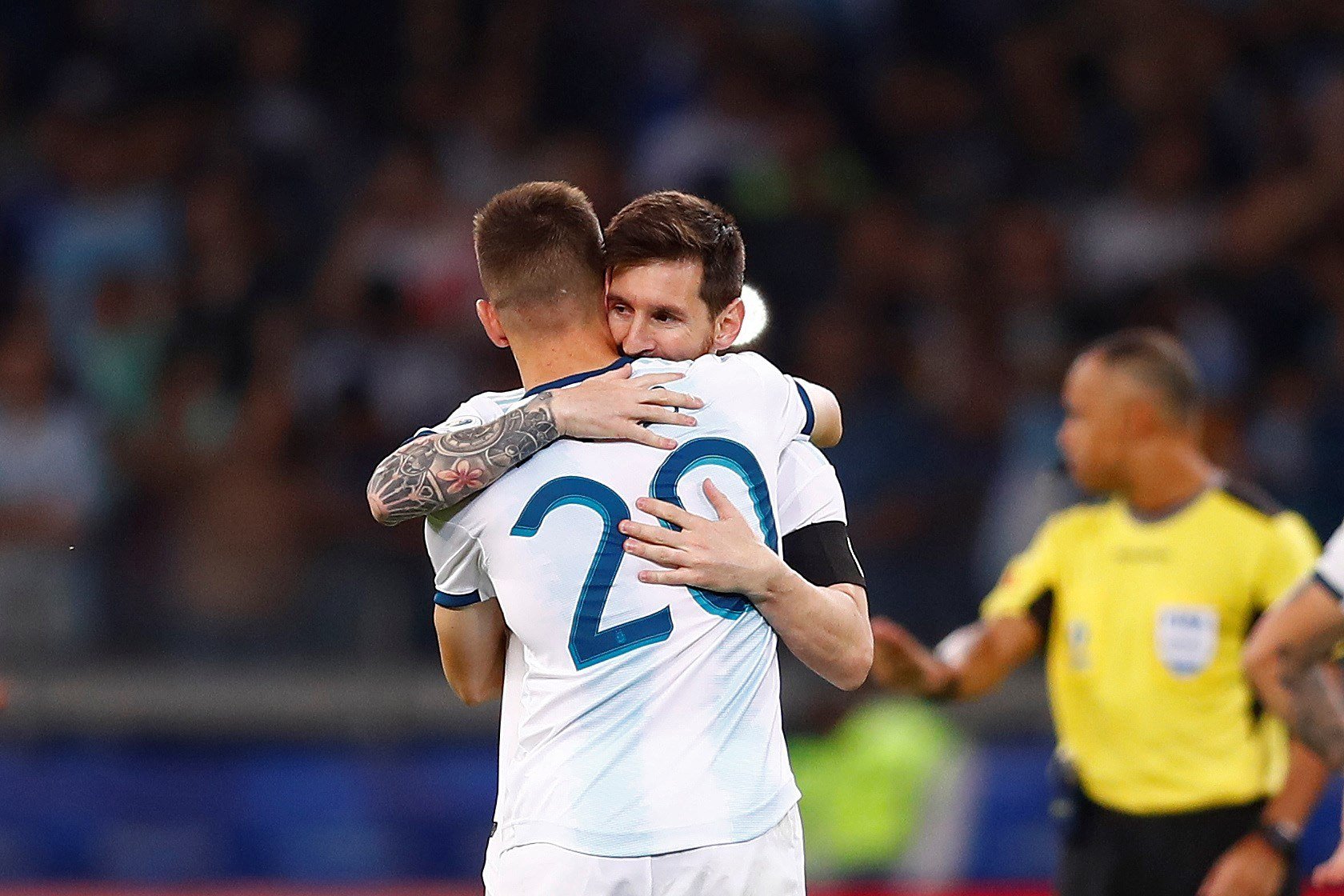 Argentina sobreviu gràcies a Messi (1-1)