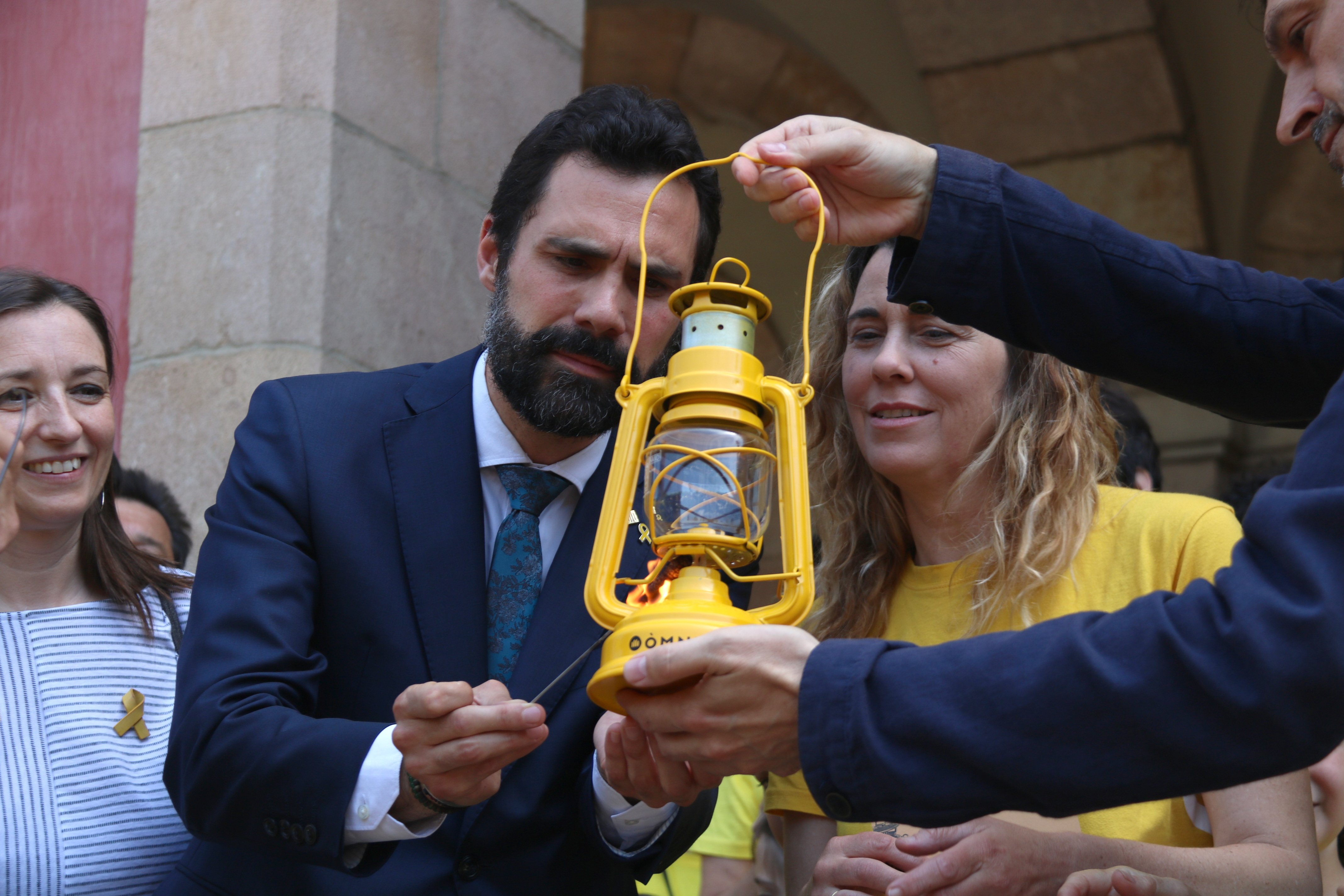 Torrent pide ''recuperar la iniciativa política''