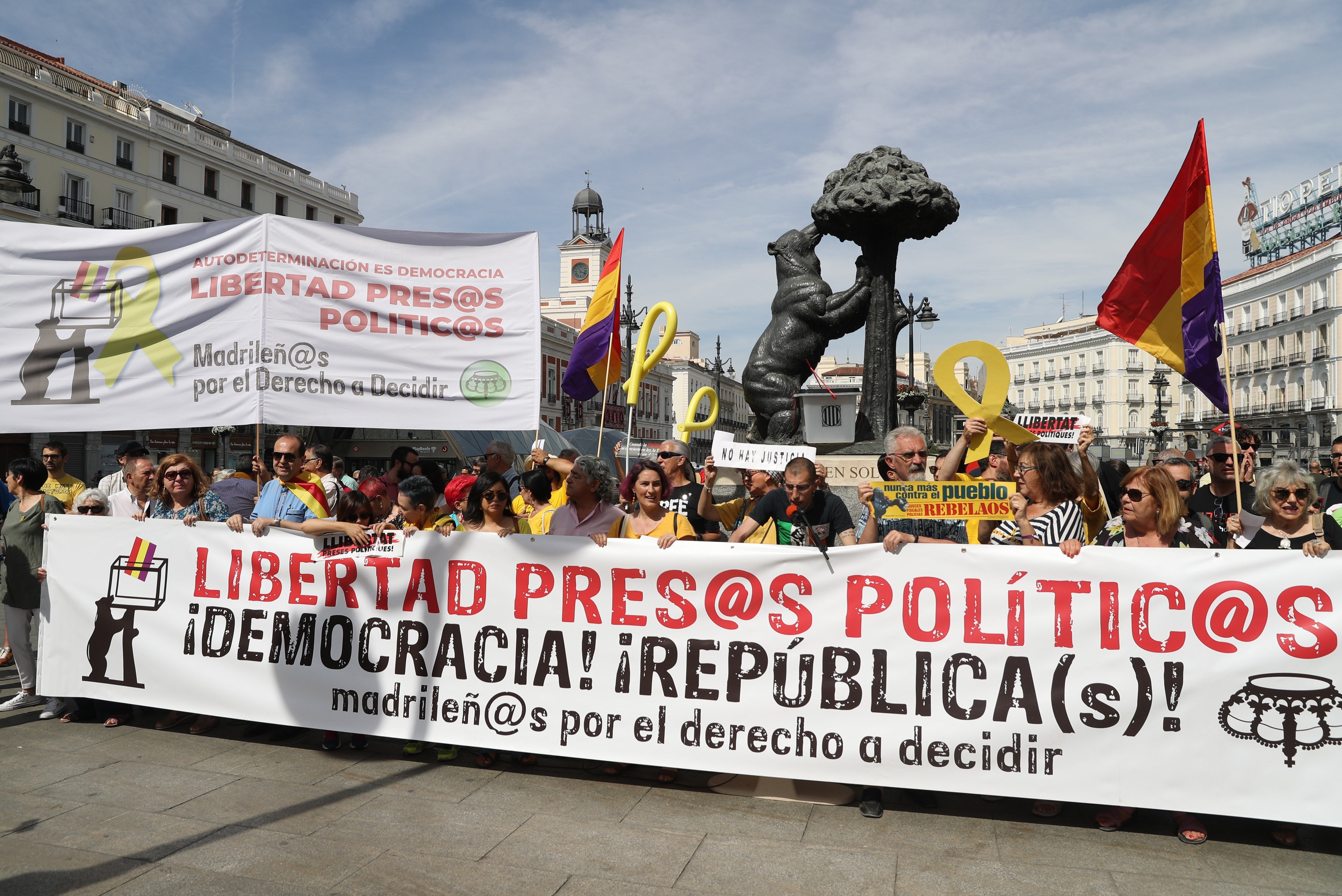 Concentración en la Puerta del Sol de Madrid por la libertad de los presos políticos