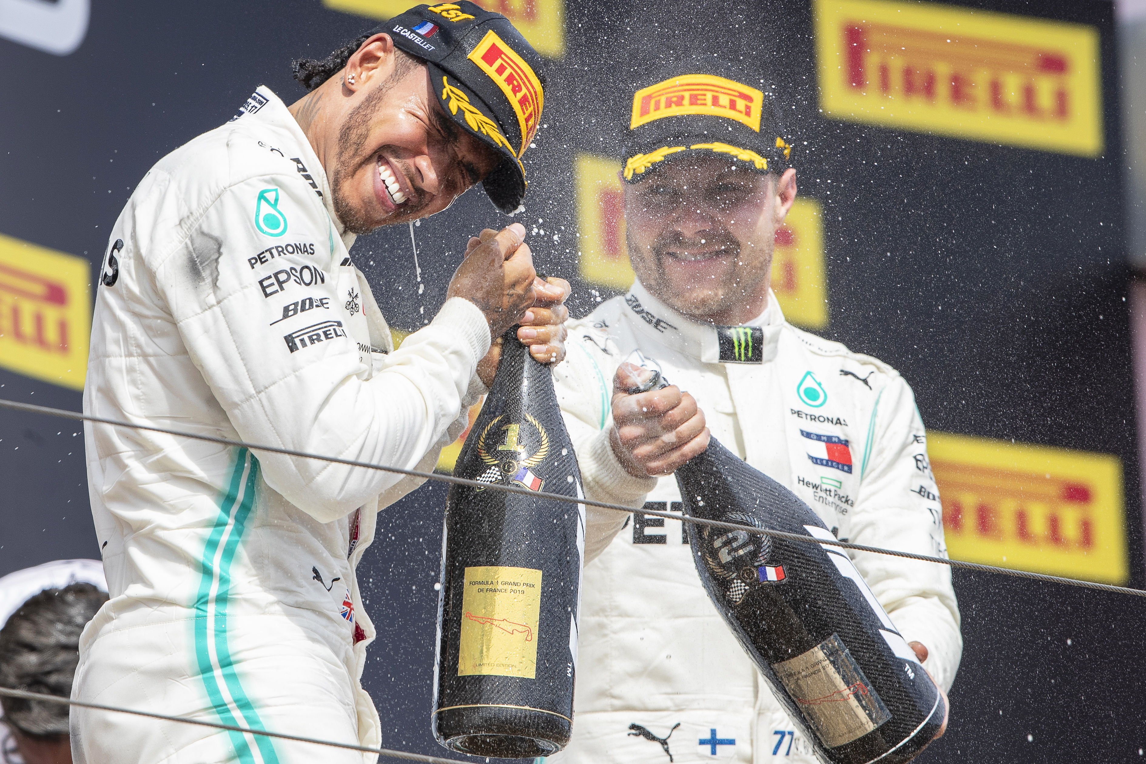 Hamilton gana el Gran Premio de Francia sin oposición