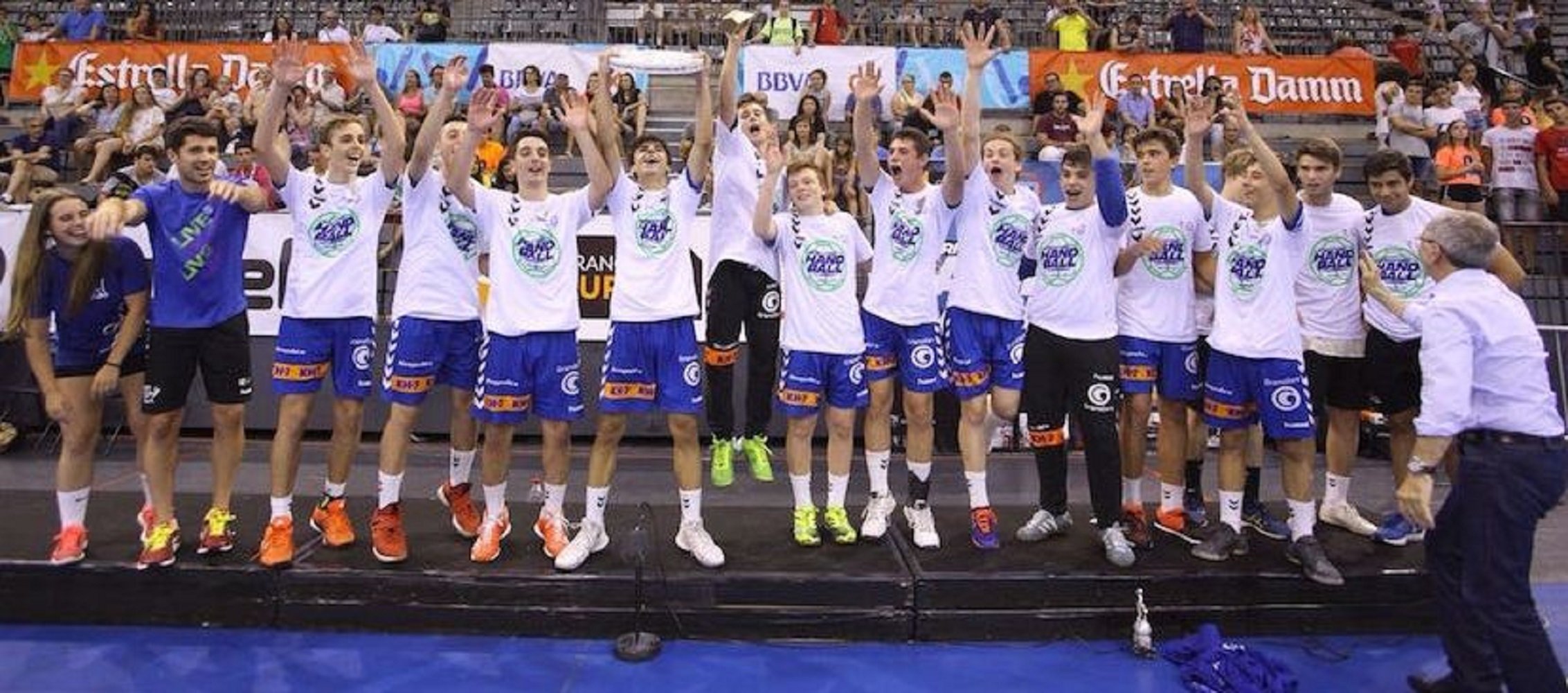 Arrenca la Granollers Cup, la festa de l'handbol base