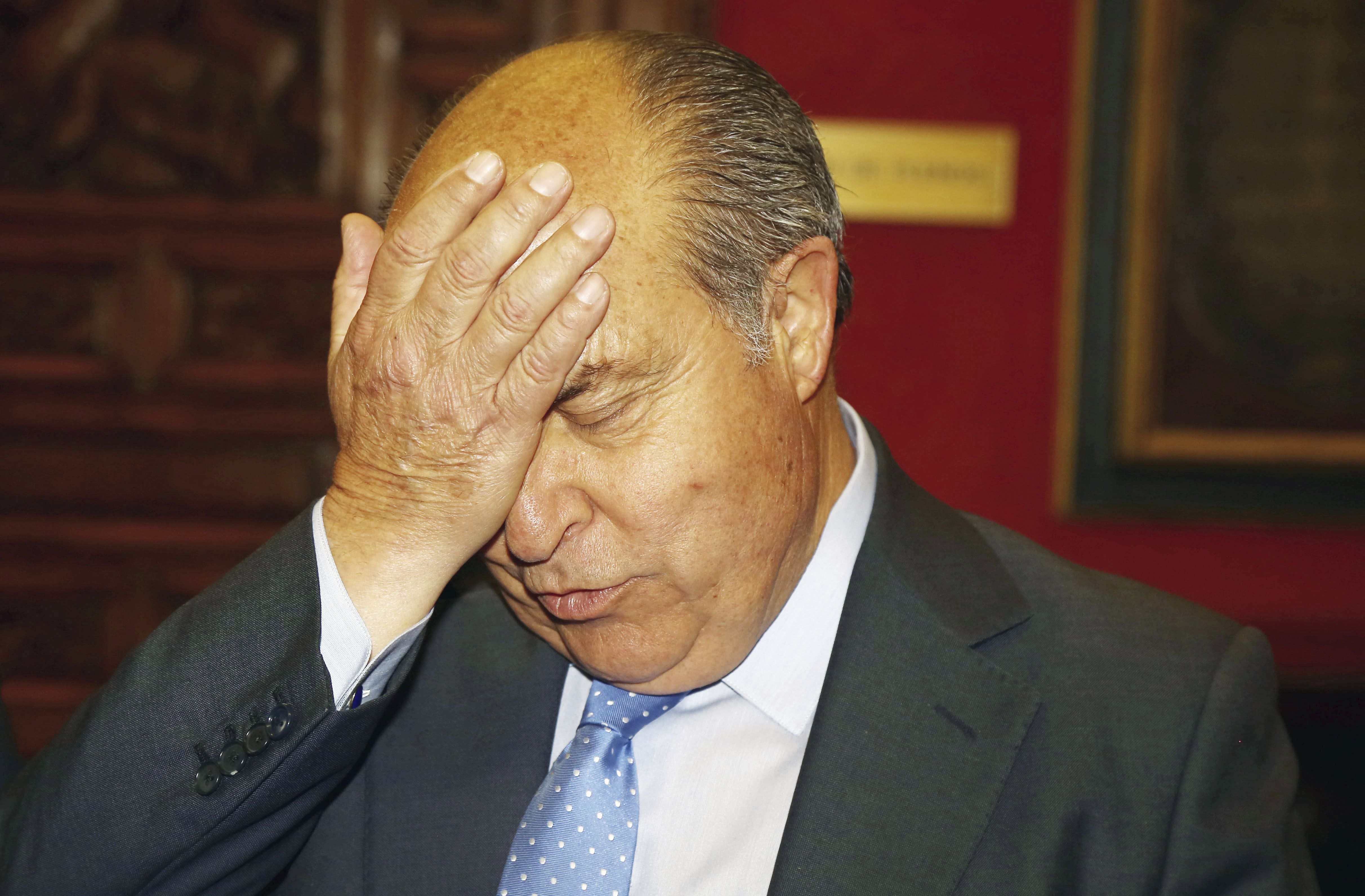 Nueva dimisión en el PP, la del alcalde de Granada