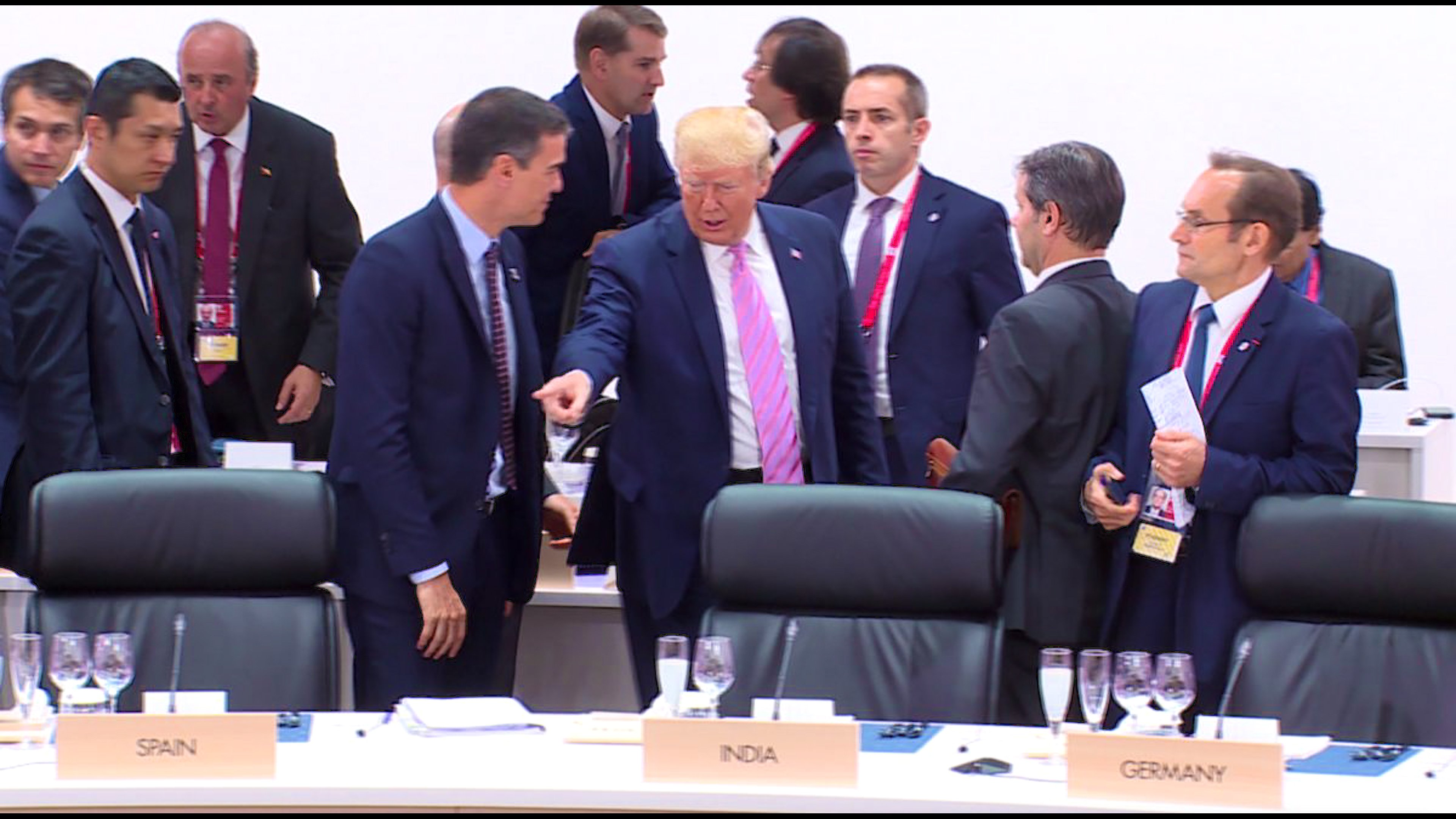 Trump makes Sánchez sit down and Spanish government denies it