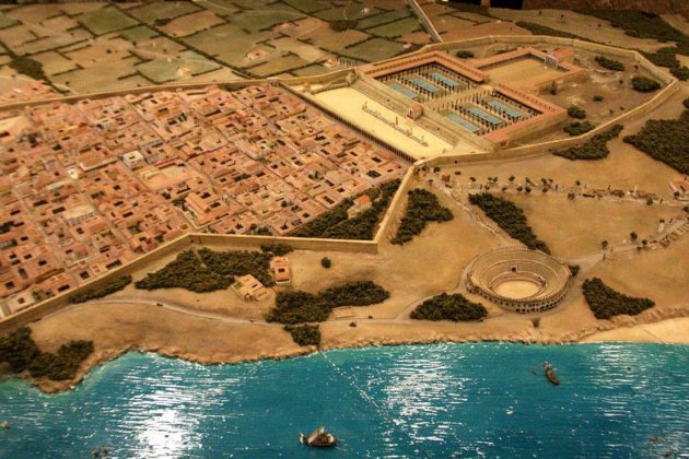 Maqueta de Tàrraco. Museo Nacional Arqueologic de Tarragona. Fuente Wikimedia Commons