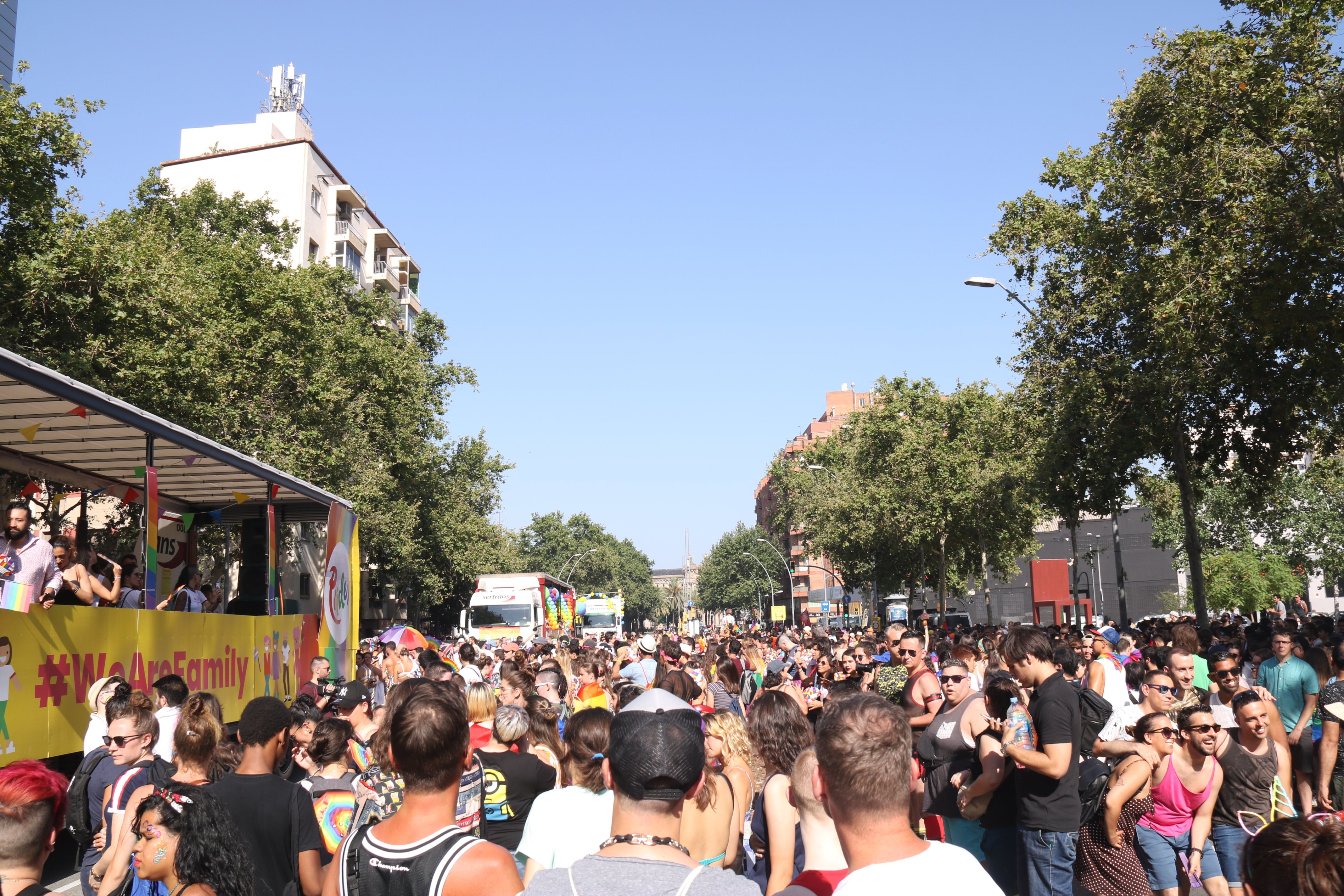 55.000 personas llenan Barcelona en la edición más multitudinaria del Pride