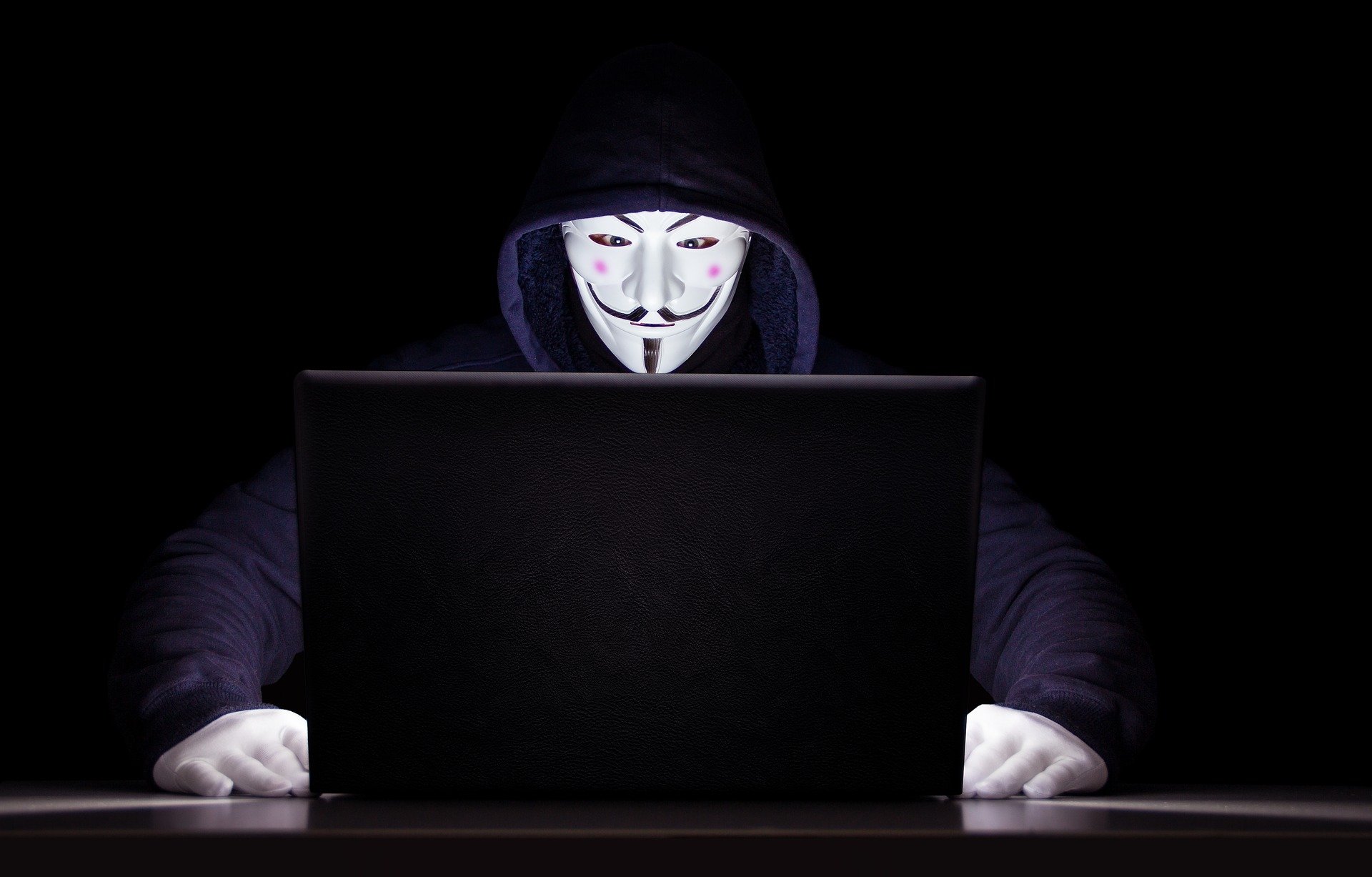Els hackers d'Anonymous fan sonar l'himne ucraïnès a la televisió russa