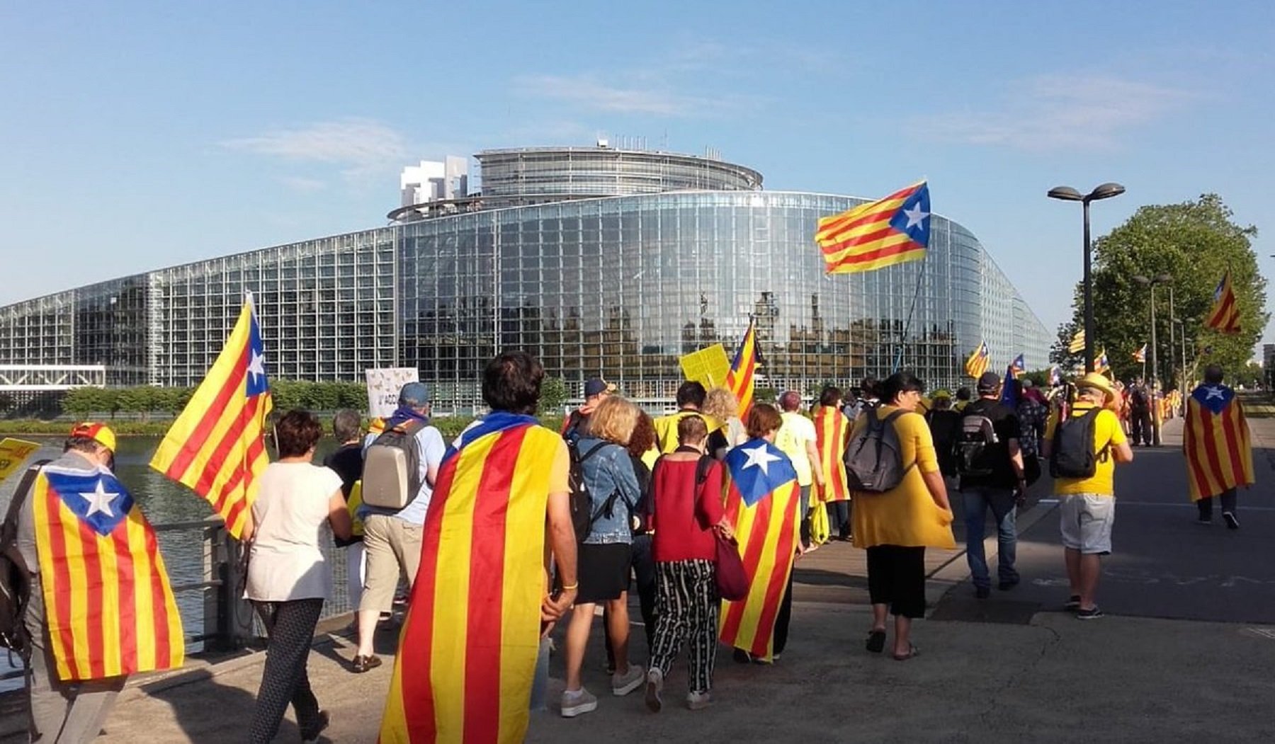 L'independentisme du la protesta a les portes de l'Eurocambra