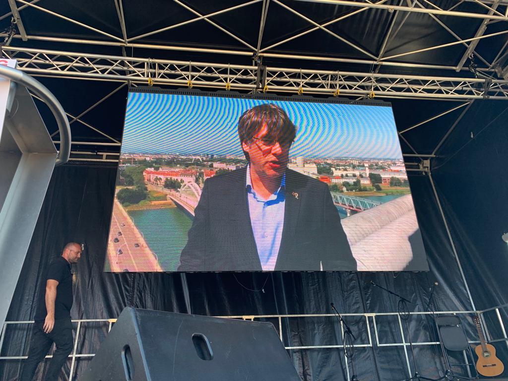 Puigdemont: "Sou la prova del seu fracàs i del nostre èxit"