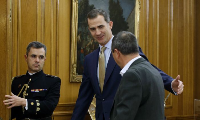 El Rey contempla que Rajoy dé un paso atrás