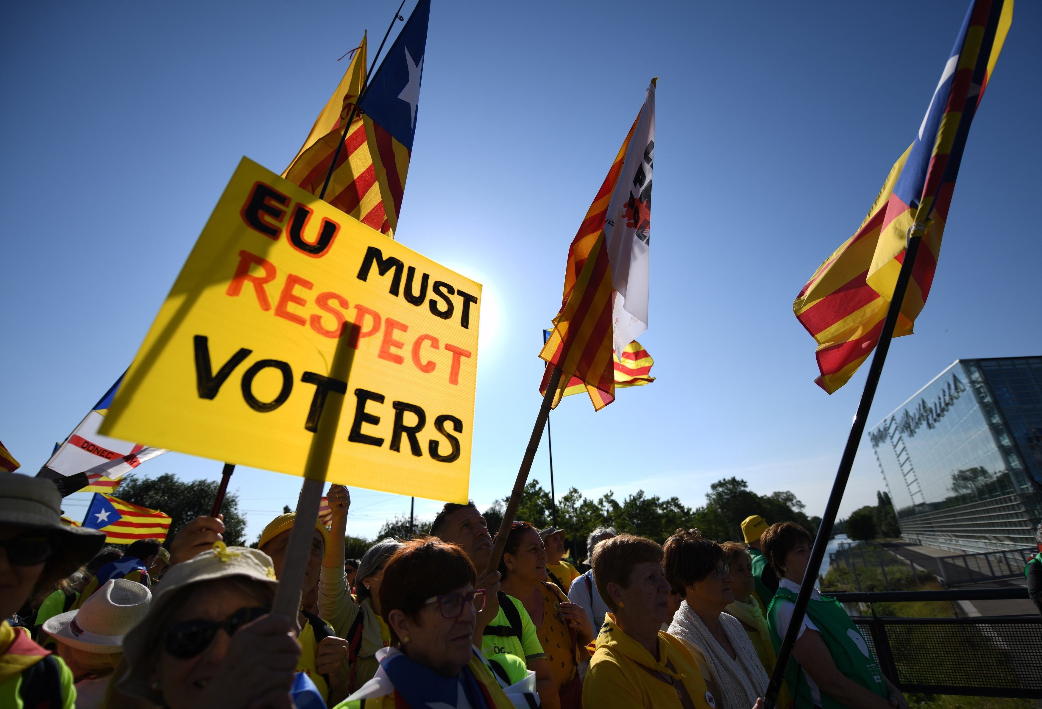 VÍDEO | Així s'ha viscut la manifestació d'Estrasburg des de dins