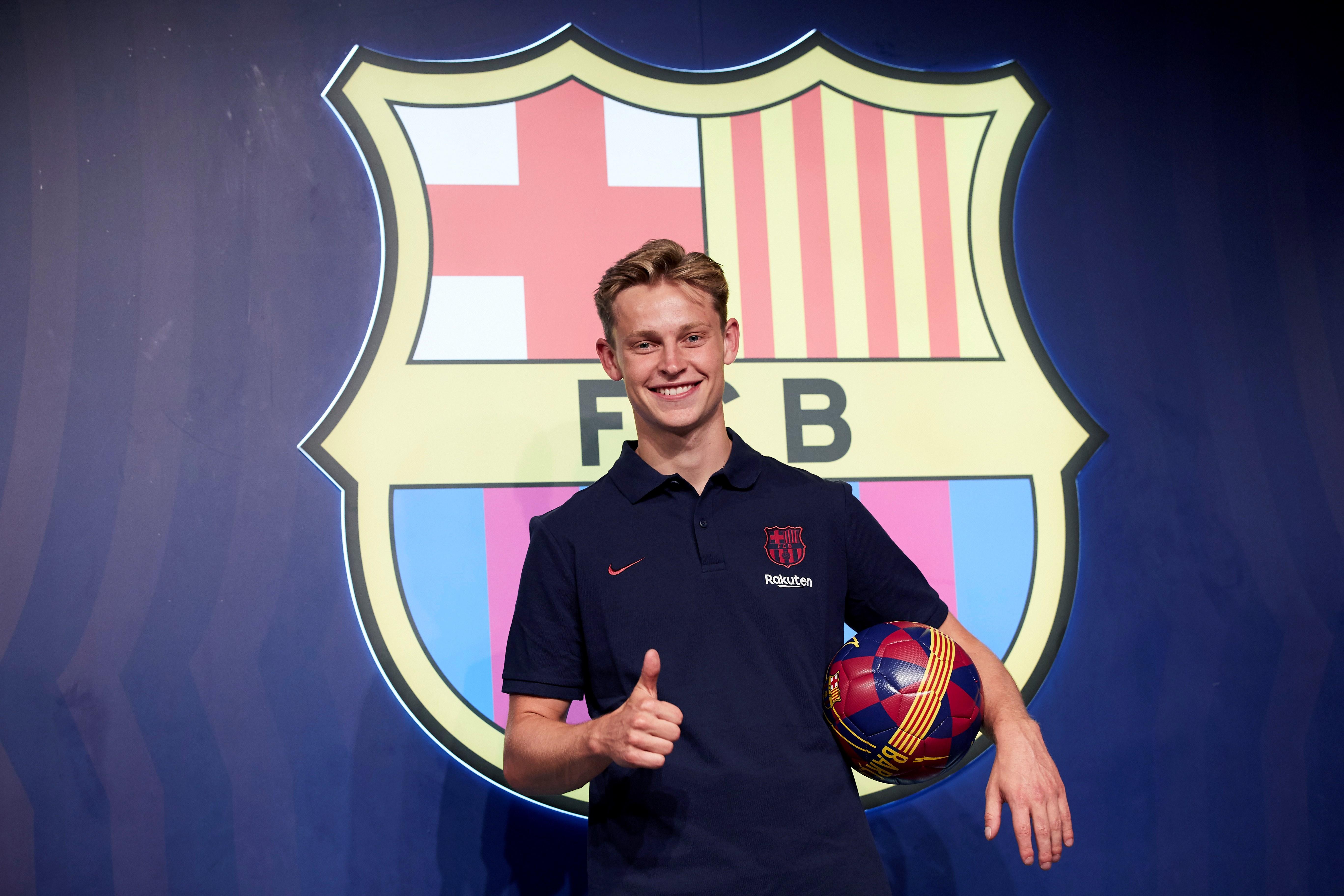 De Jong ya viste de blaugrana y se atreve con el catalán