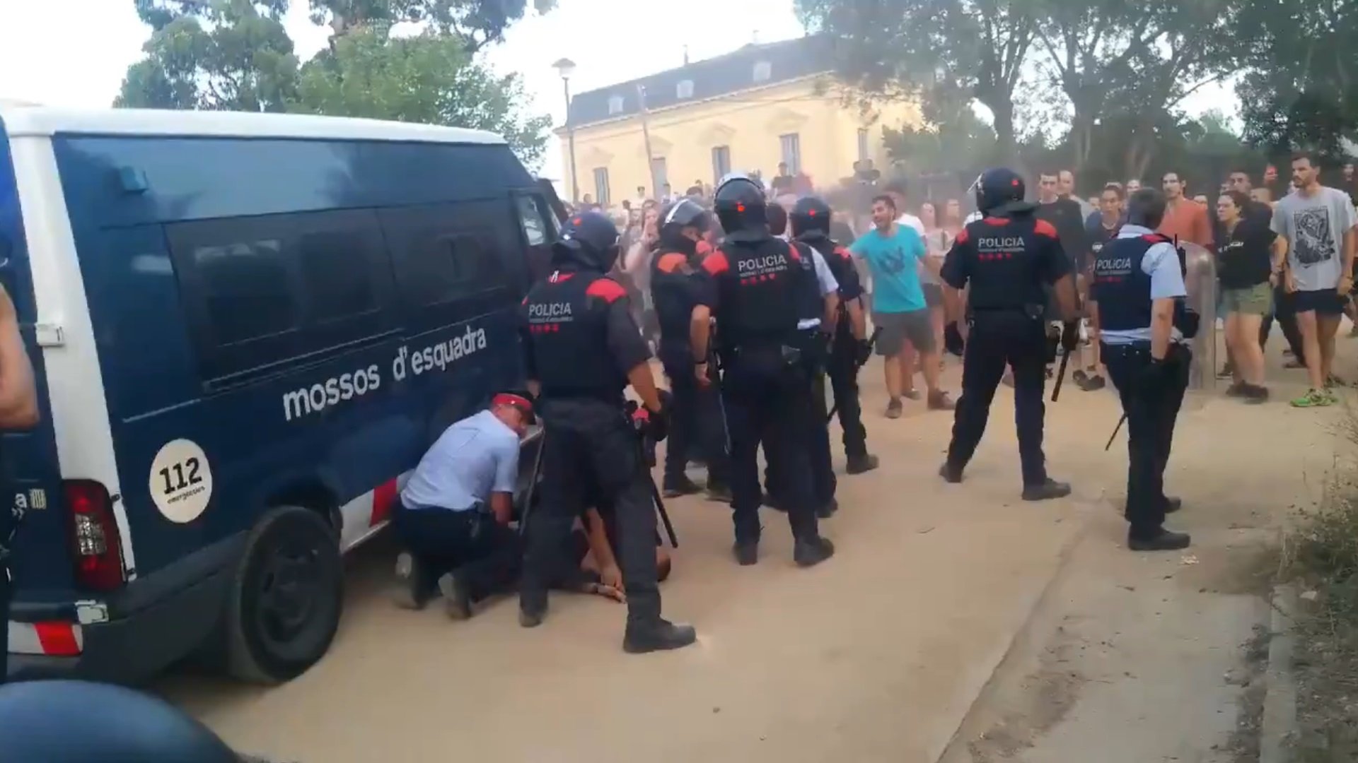 Cuatro detenidos por los incidentes en el centro de MENA del Masnou