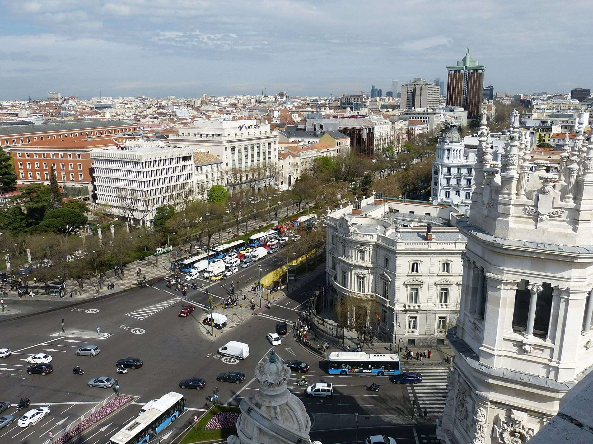 Madrid prohibe la circulación a los vehículos con matrícula par