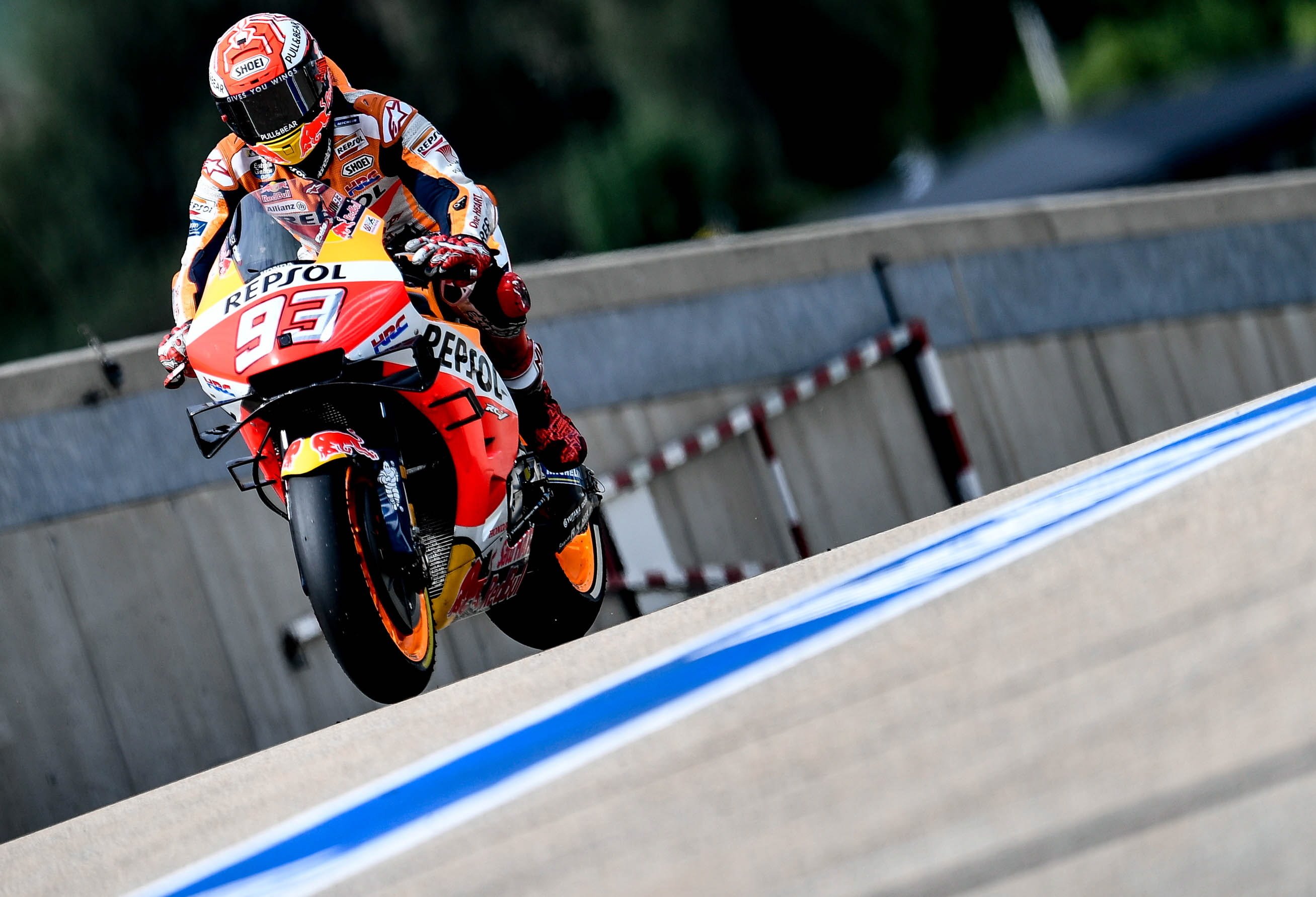 Márquez pulveriza su propio récord y hace la pole en Sachsenring