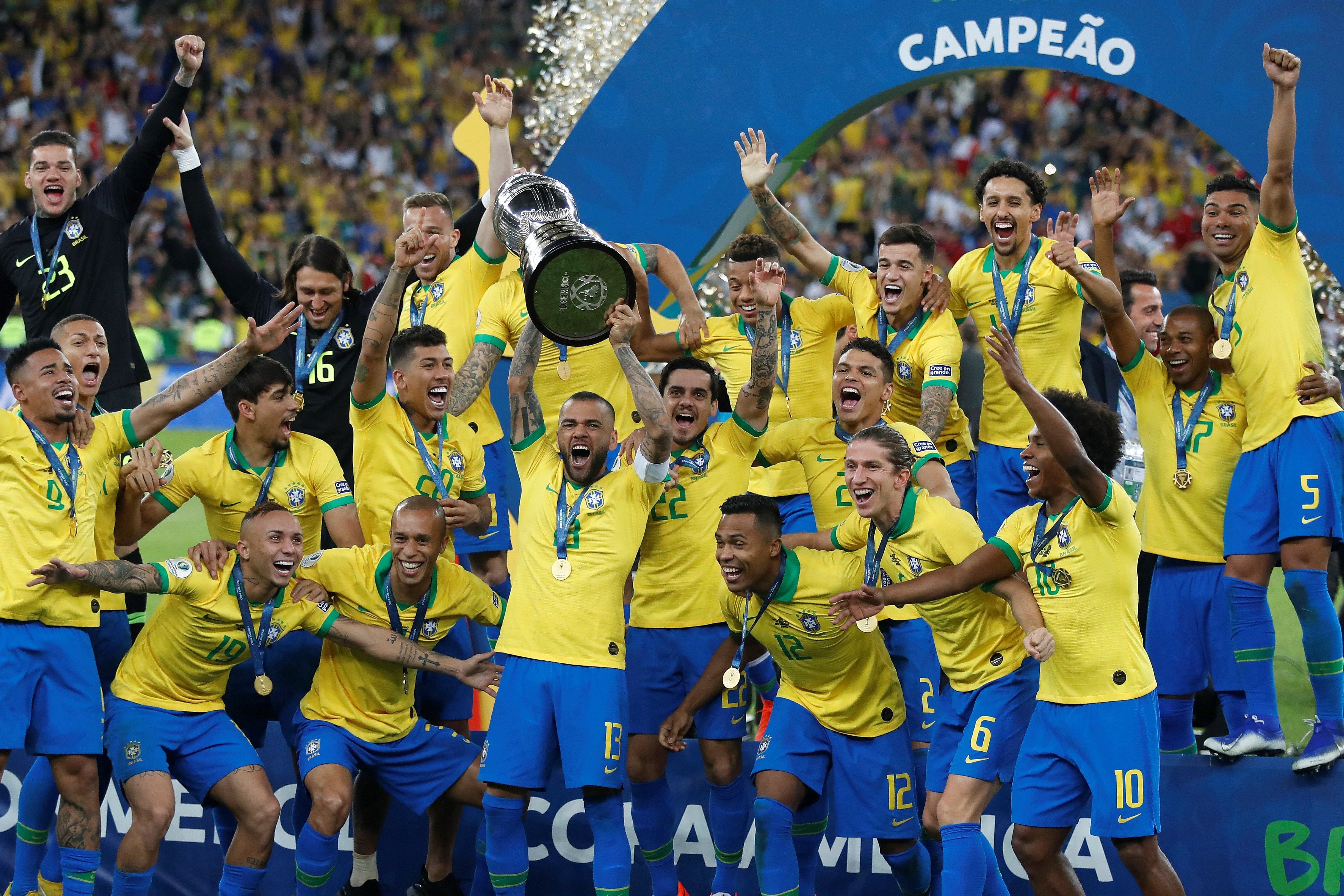 El Brasil aixeca la novena Copa Amèrica després de superar el Perú a Maracanà (3-1)