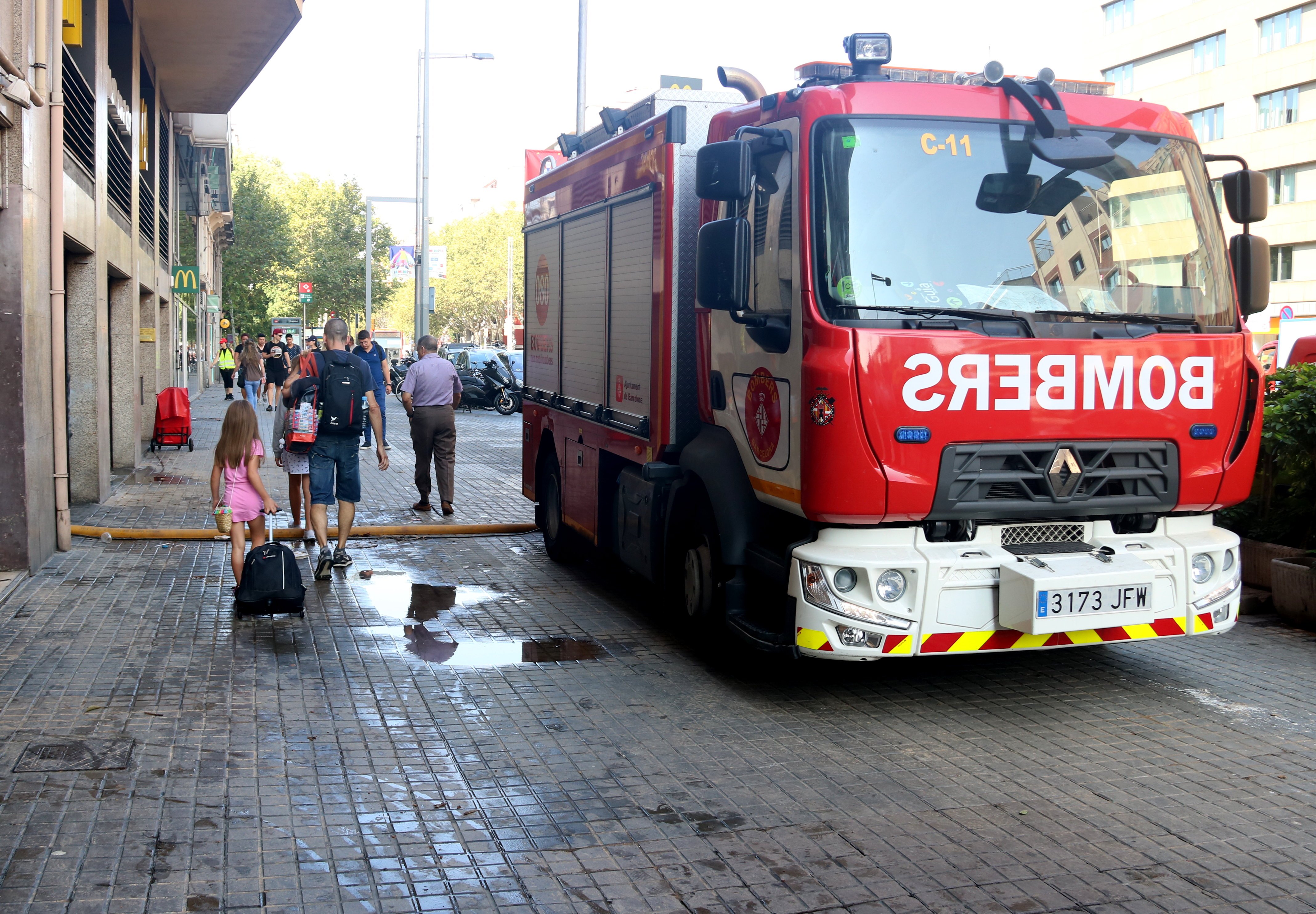 Barcelona ofereix 80 places de bomber i elimina el requisit d'alçada mínima i màxima