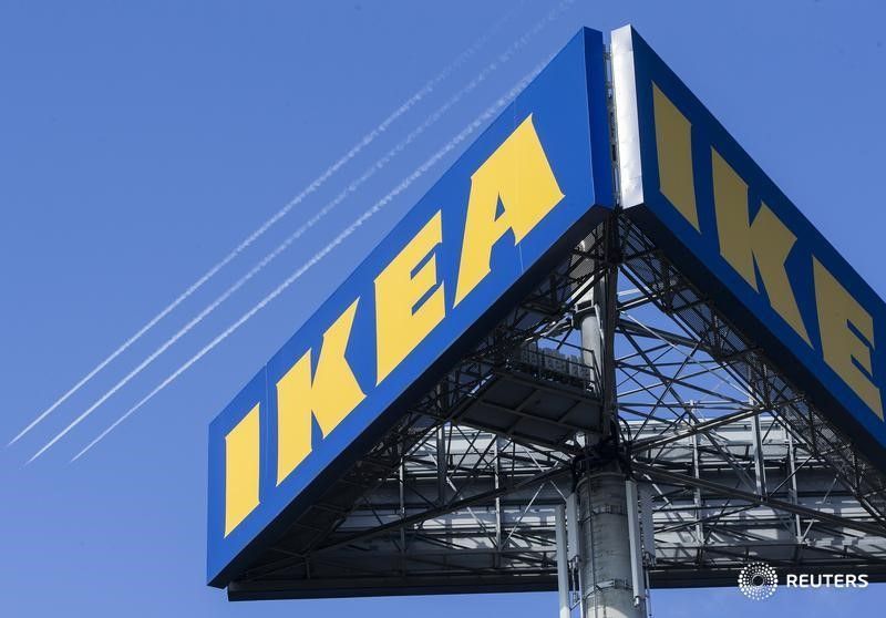 Ikea té un llum de peu que sembla del MoMa de Nova York