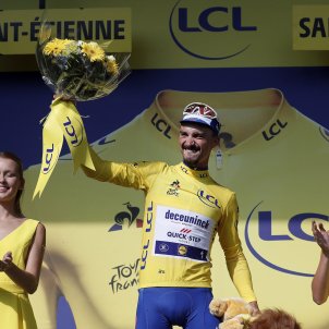 Alaphilippe es torna a exhibir i recupera el liderat del Tour de França