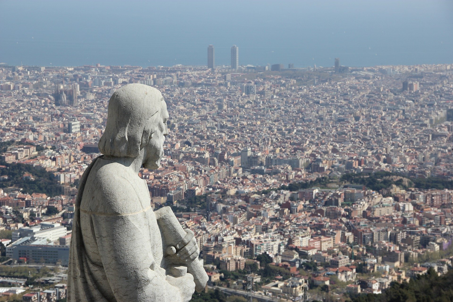 Barcelona crece pese a la bajísima natalidad