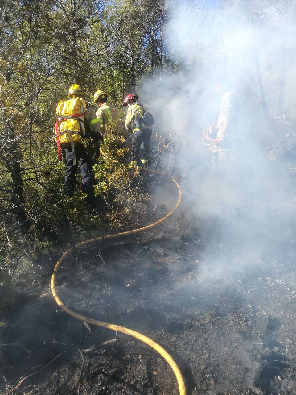 Els Bombers de la Generalitat alerten que el risc d’incendi forestal continua molt alt