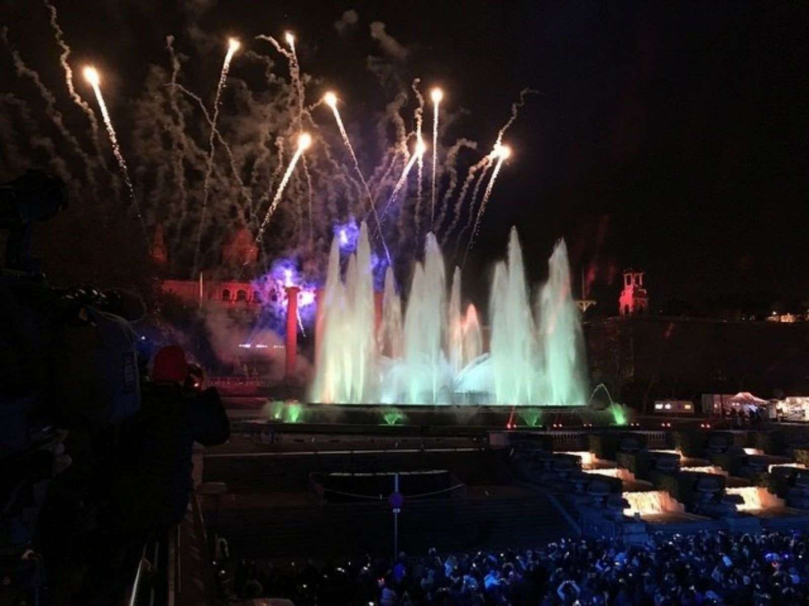 Colau suspende el espectáculo de Nochevieja en Barcelona por el toque de queda