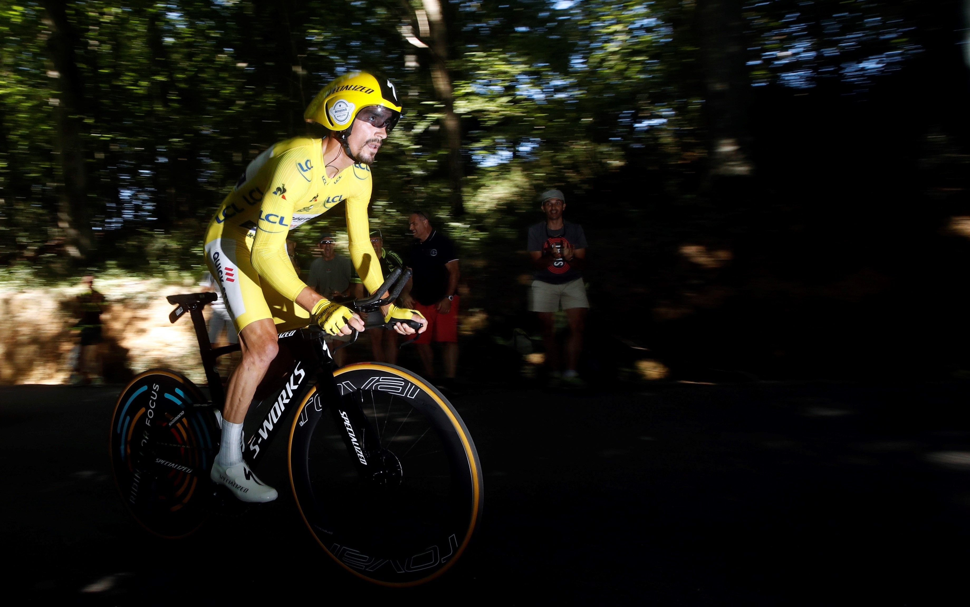 Alaphilippe sorprèn els favorits a la crono de Pau i és més líder del Tour