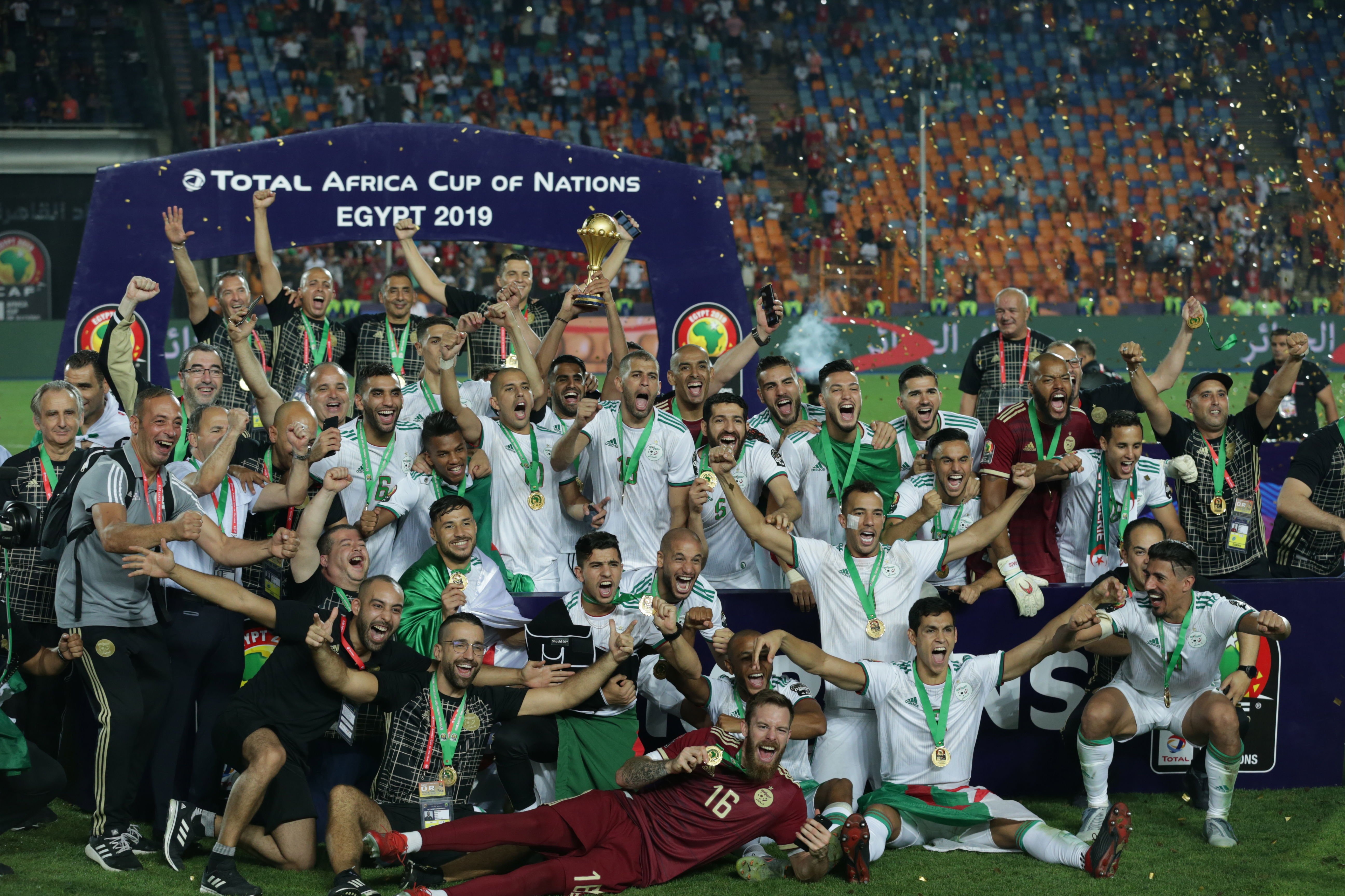 Argelia gana su segunda Copa África 29 años después