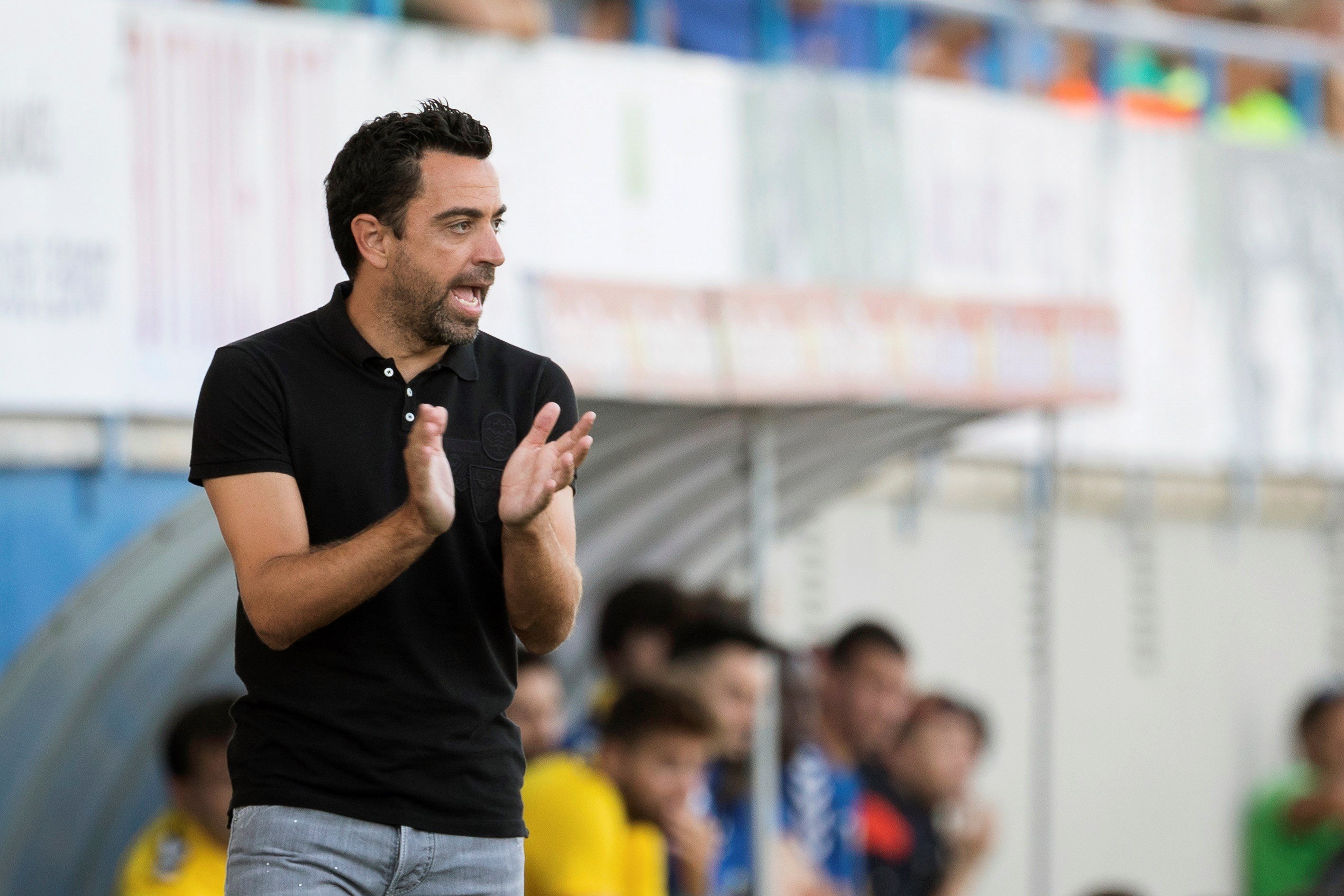 Xavi Hernández debuta com a entrenador instruint l'estil Barça (1-1)