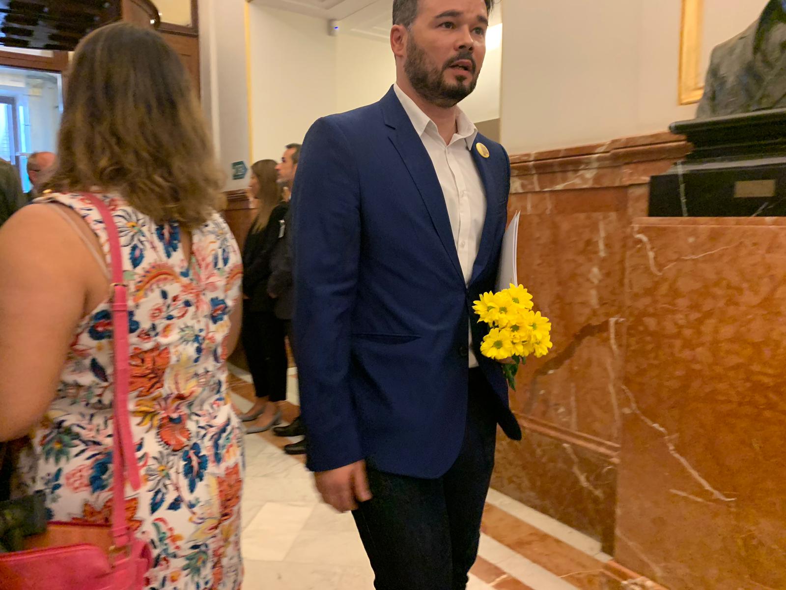 Gabriel Rufian flors grogues - Marta Lasalas