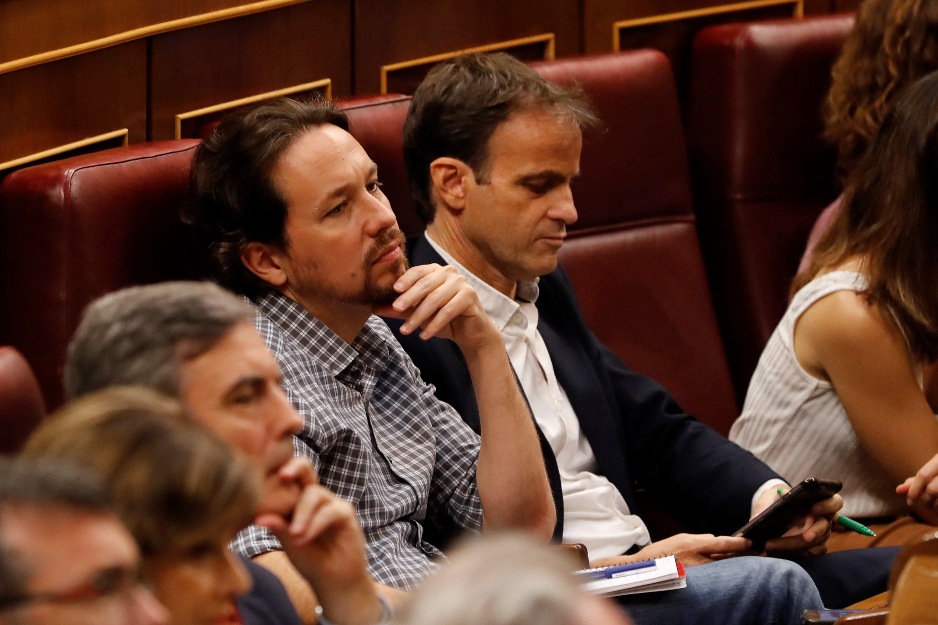 Els anticapitalistes dels comuns lamenten la renúncia al referèndum en la negociació amb el PSOE