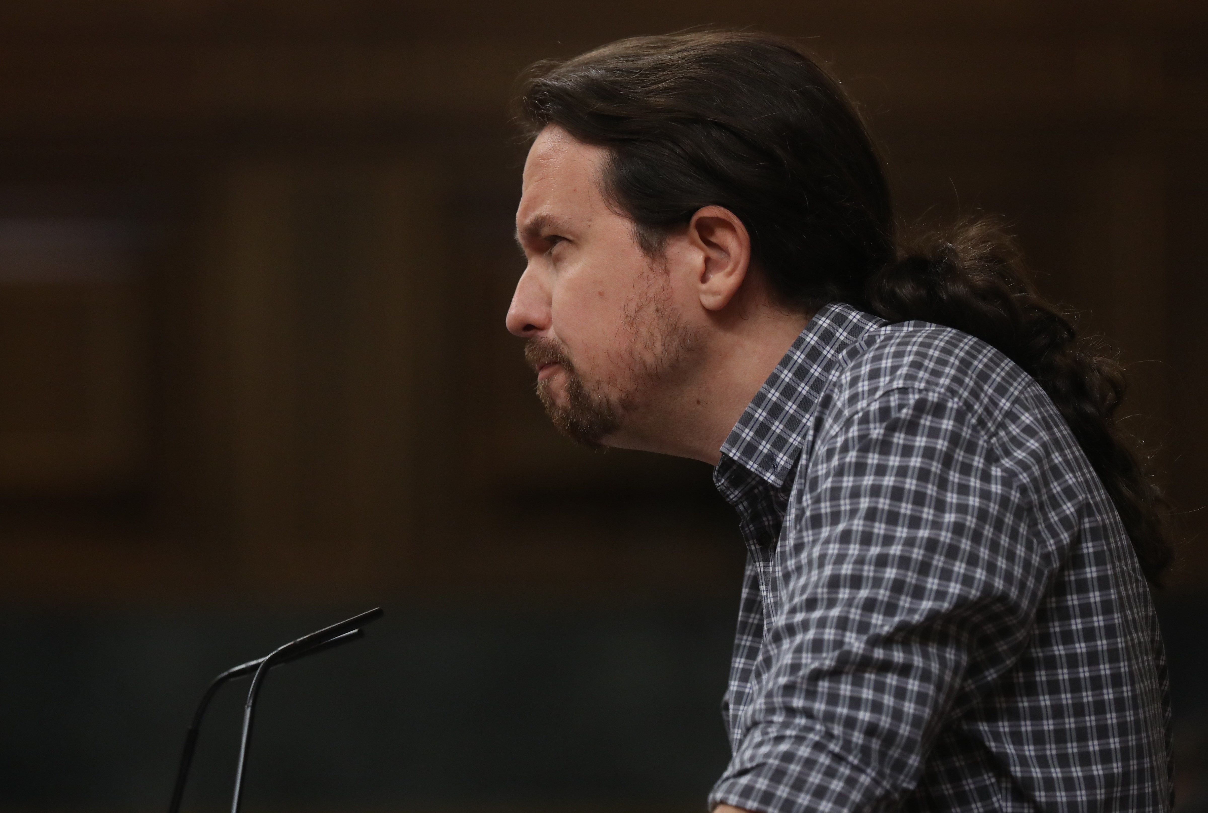 Los juegos de manos de Sánchez hacen estallar a Iglesias