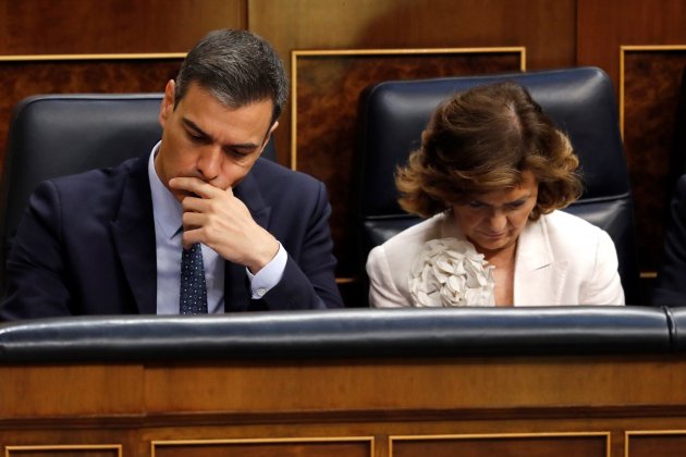 pedro sanchez carmen calvo congreso EFE (2)