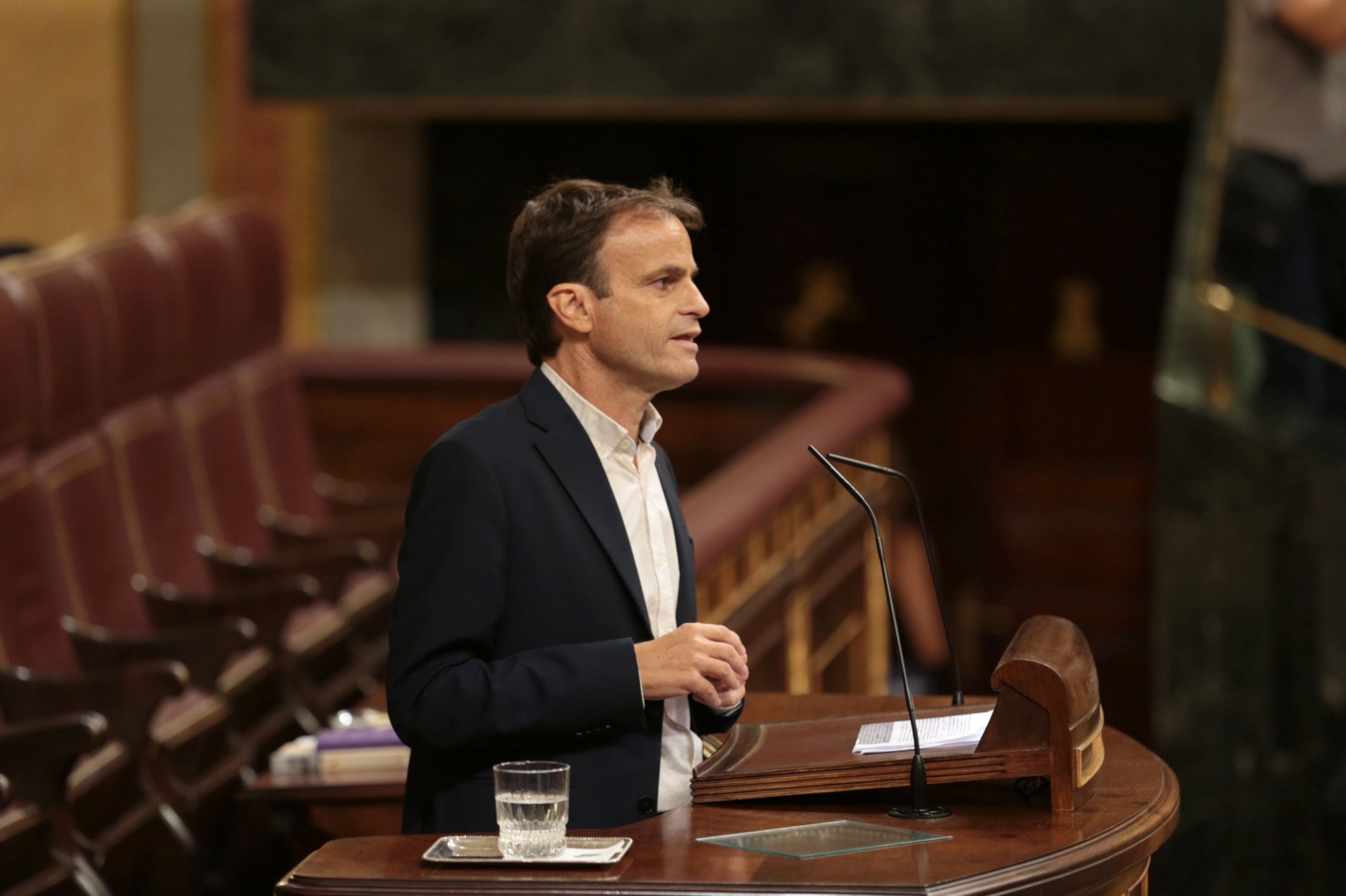 Asens retreu a Sánchez que segueixi "mirant a la dreta" i lamenta la falta d'autocrítica