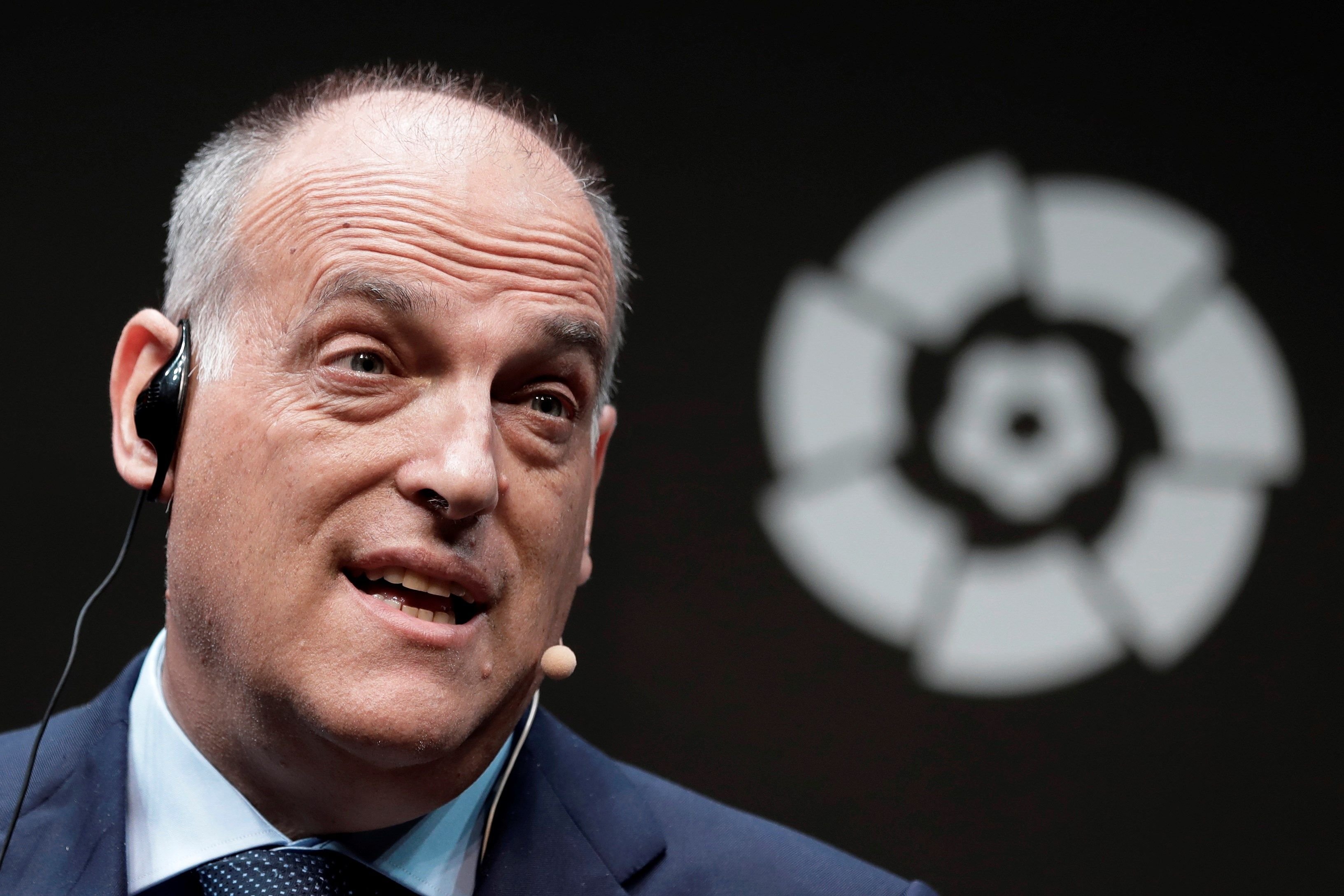 Tebas avisa a los clubs por el coronavirus: "Se tendrán que reducir los sueldos"