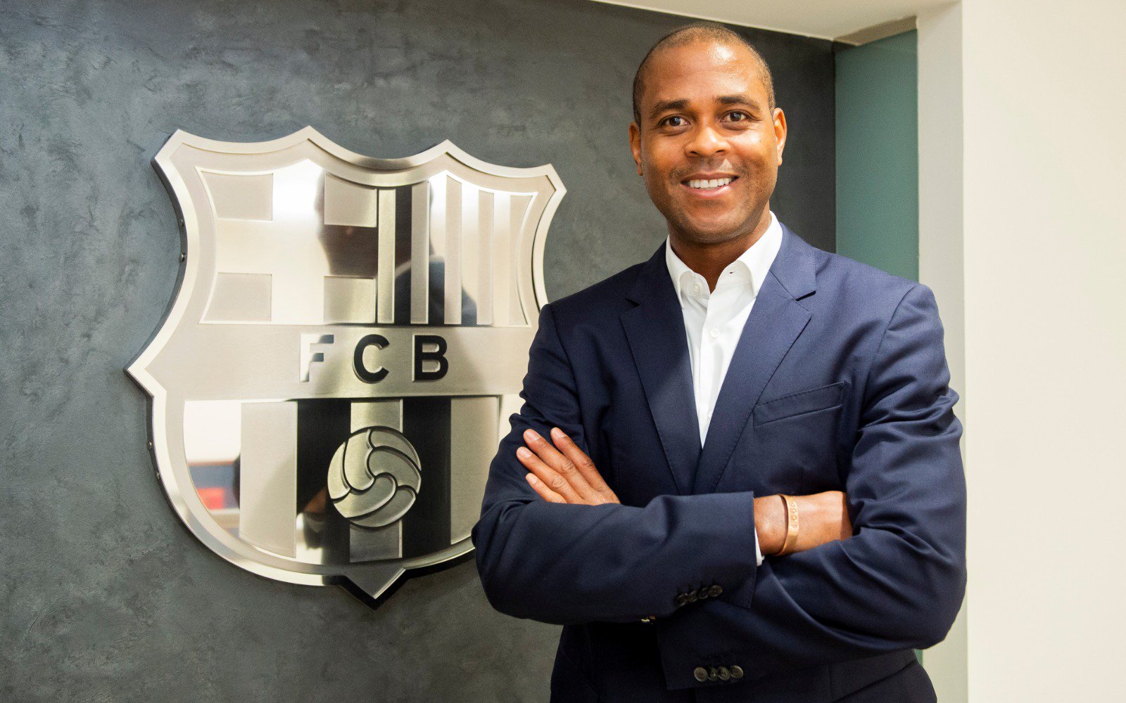 Kluivert vuelve al Barça para ser director del fútbol formativo
