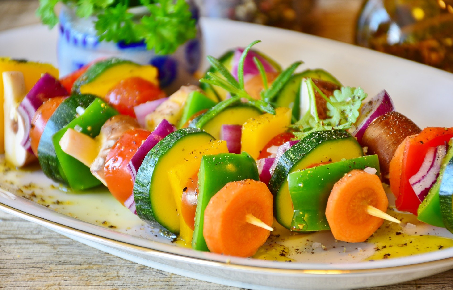 ¿Por qué en verano tiramos un 10% más de comida?