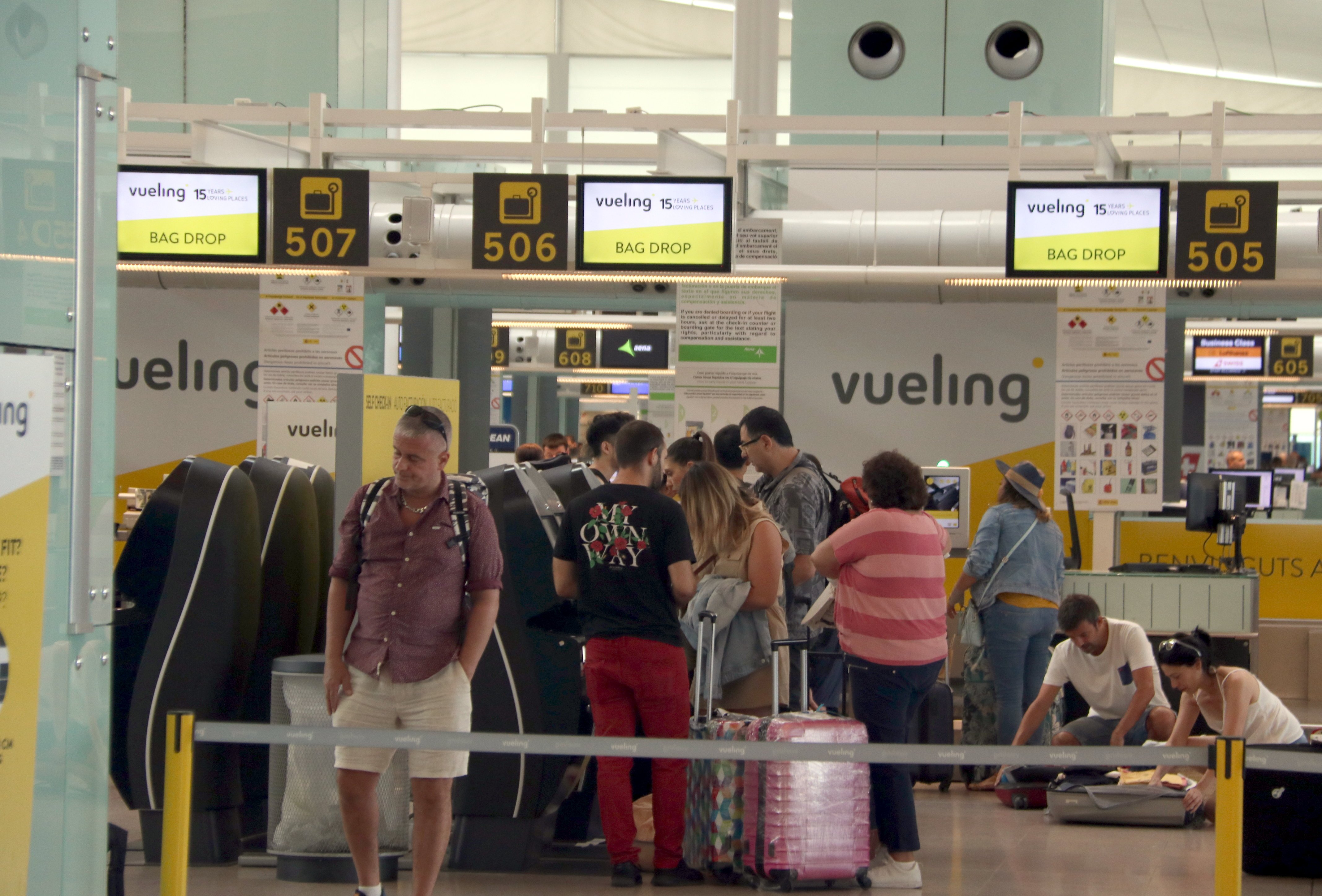 El aeropuerto del Prat mantiene retrasos acumulados por las lluvias de ayer