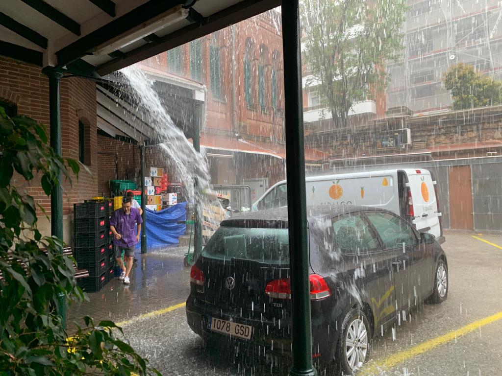 Stunning videos of this Saturday's storm in Barcelona