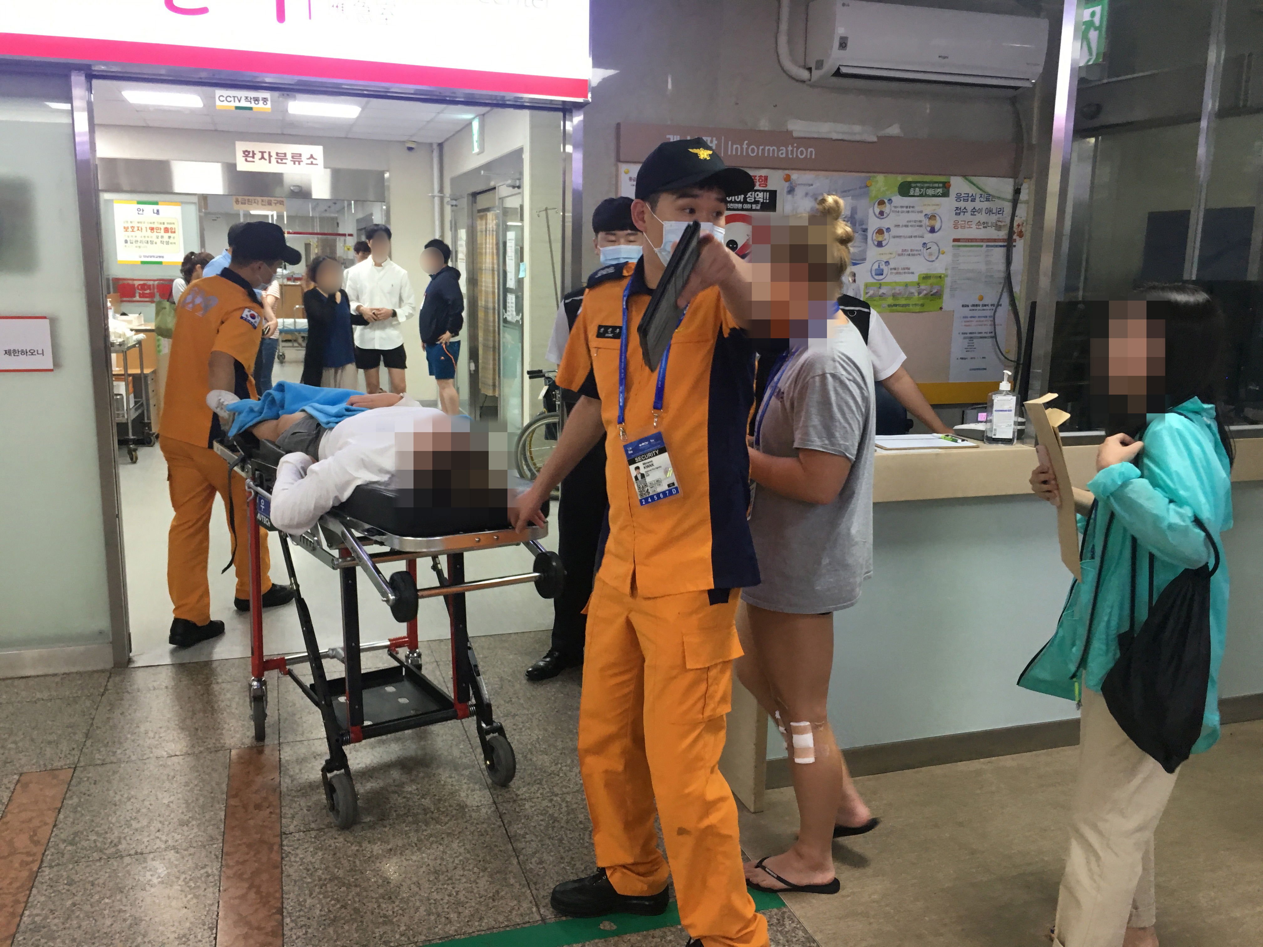 Varios participantes del Mundial de natación resultan heridos al hundirse un bar en Gwangju