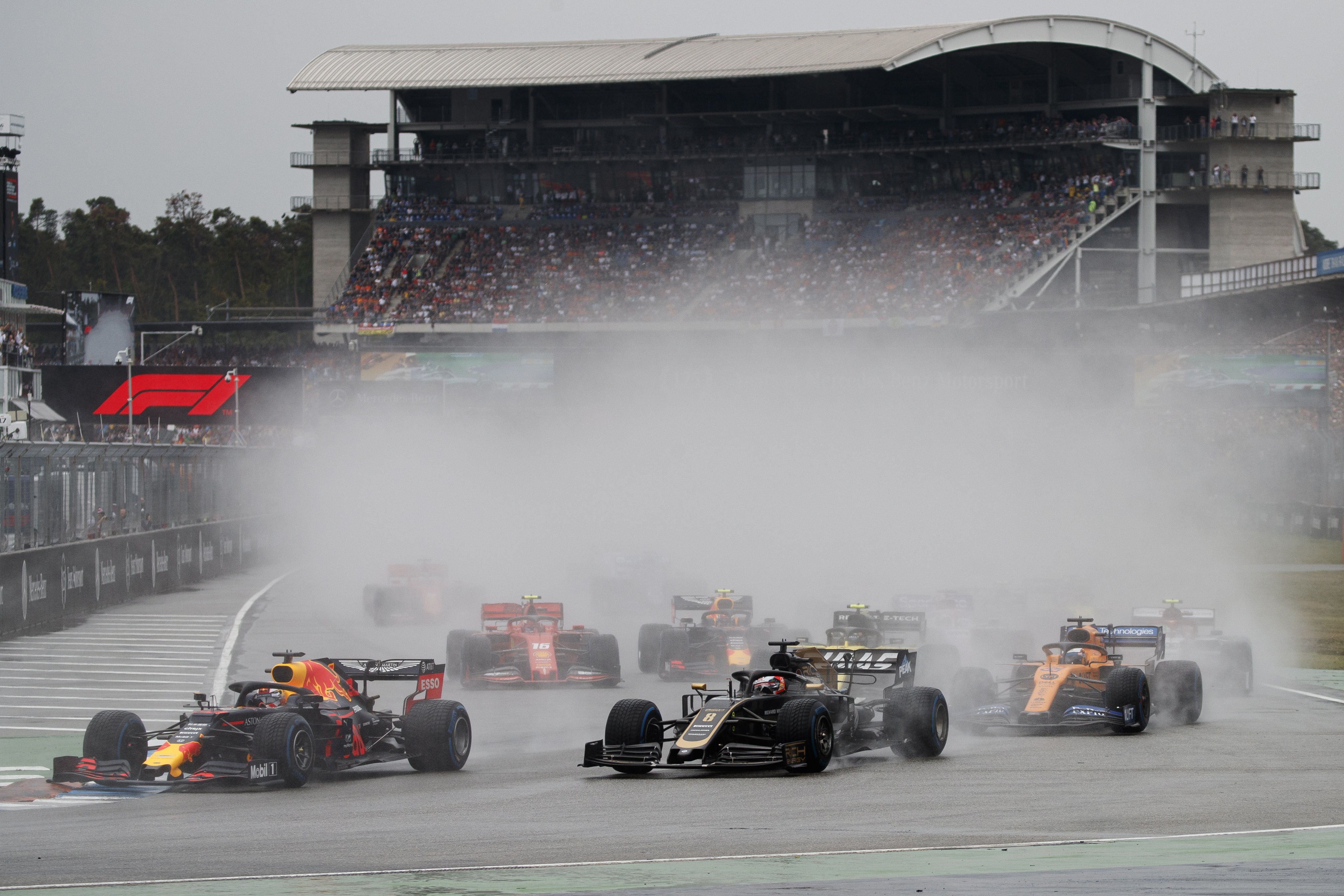 Verstappen gana una carrera caótica en el Gran Premio de Alemania
