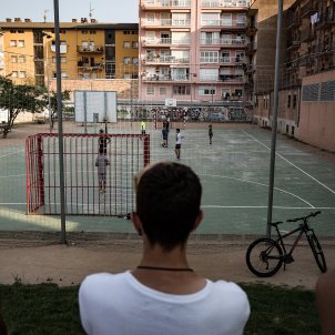 joves pista basquet atemptats Ripoll 2anys Ripoll - Carles Palacio joves pista basquet atemptats Ripoll 2anys Ripoll - Carles Palacio