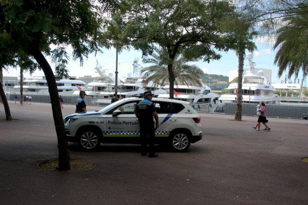 policia portuaria top manta passeig Joan de Borbó ACN